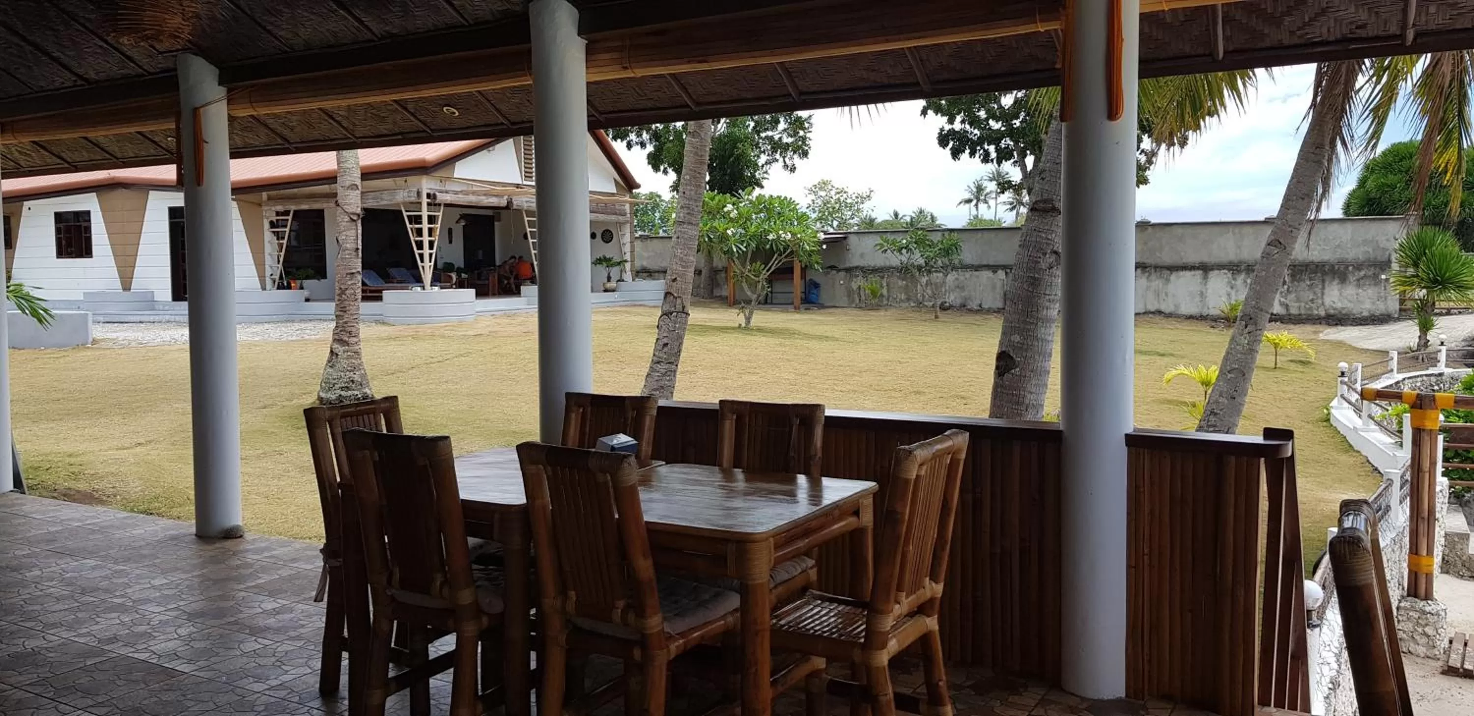 Food and drinks in Tauig Beach Resort