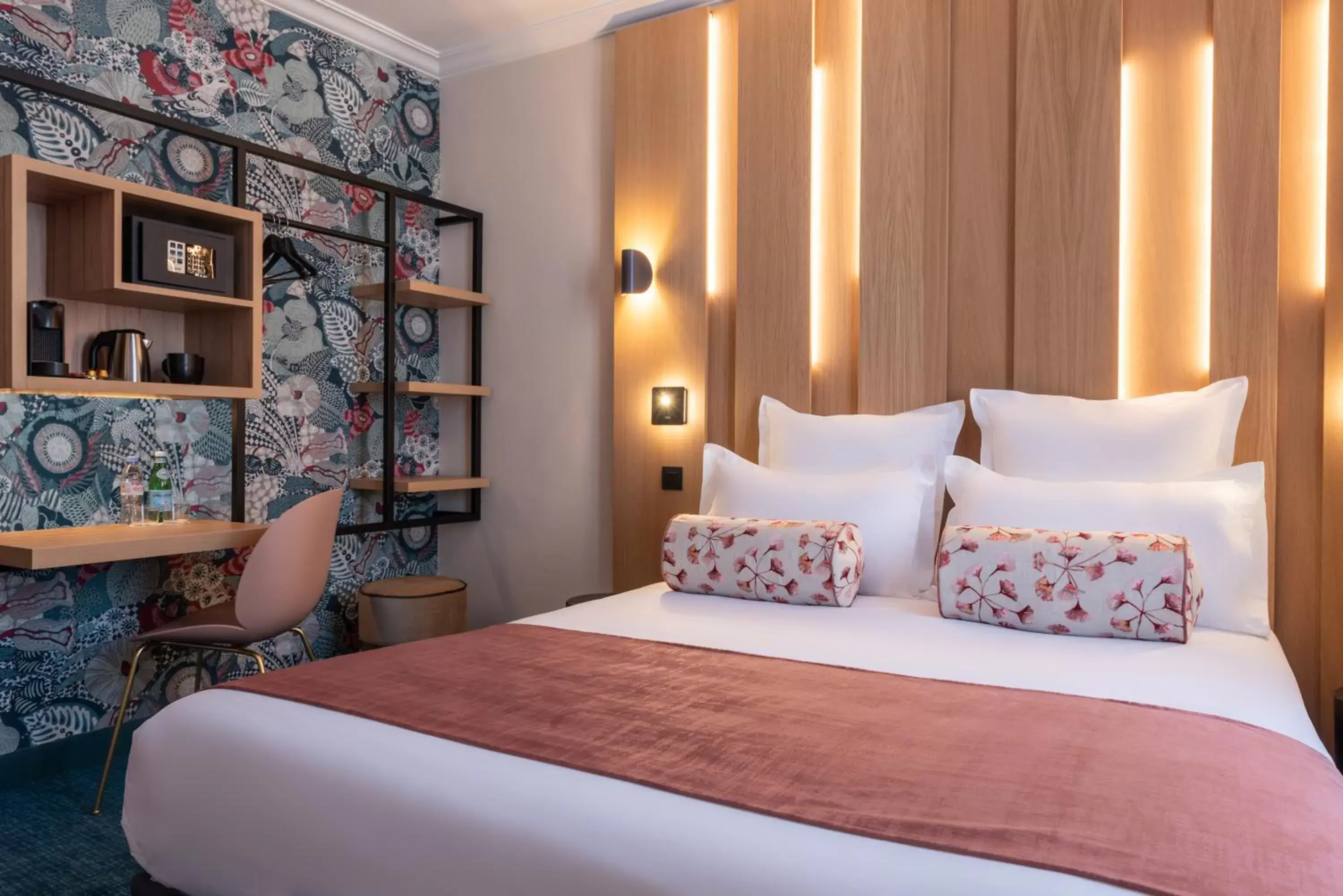 Standard Double Room in Leonardo Boutique Hotel Paris Opera Standard Double Room in Leonardo Boutique Hotel Paris Opera