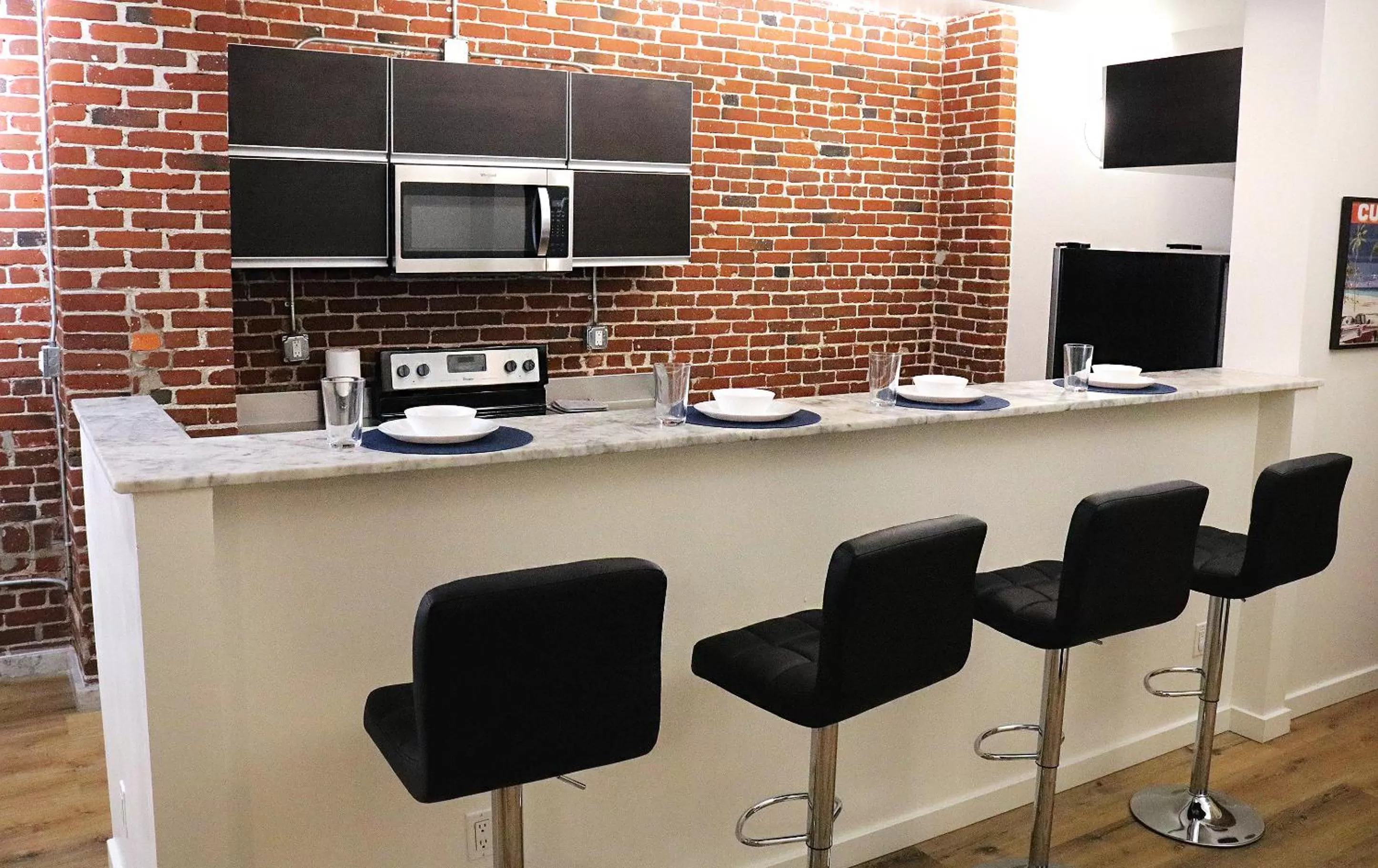 Kitchen or kitchenette, Kitchen/Kitchenette in The Haas Suites