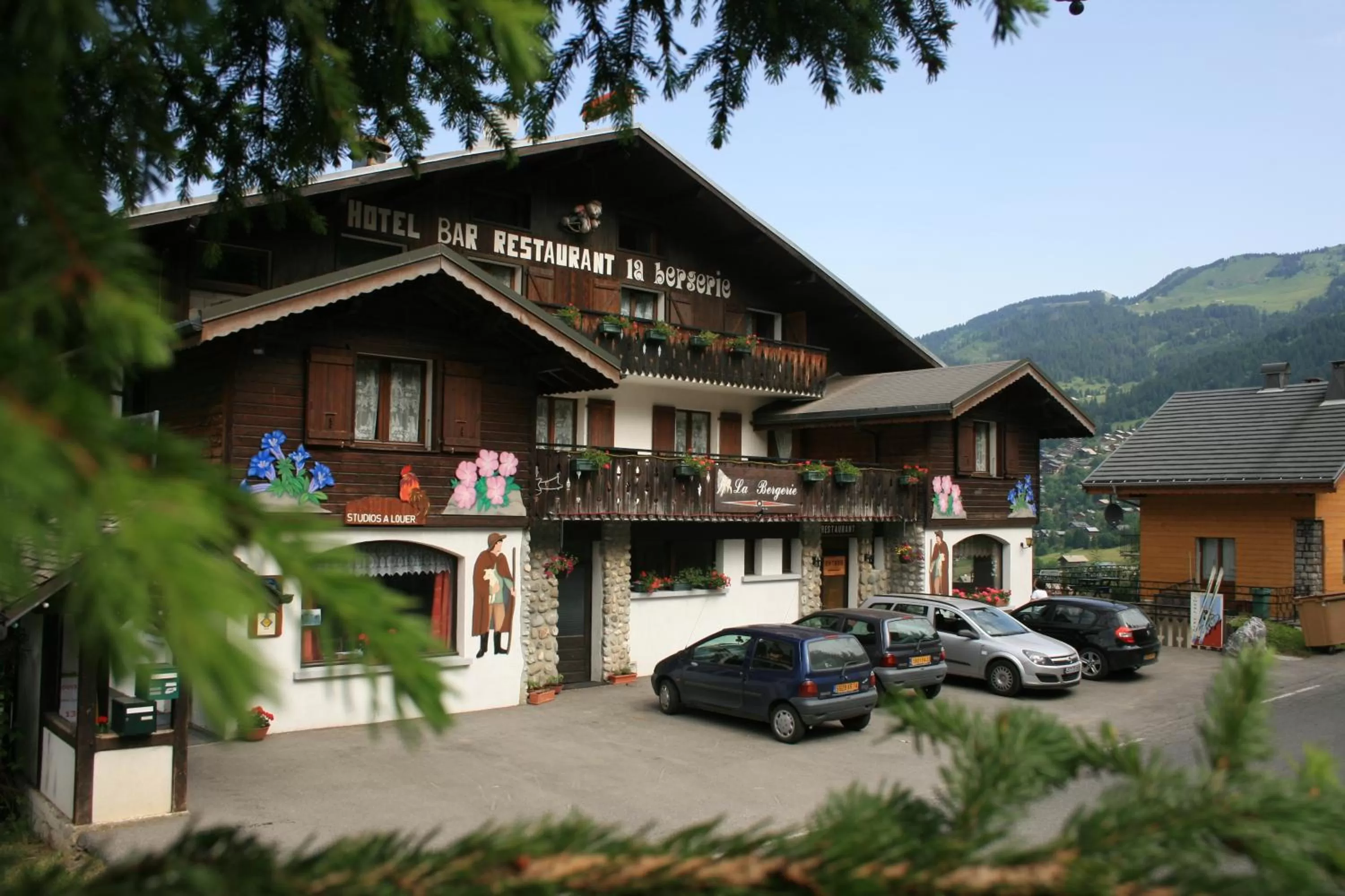 Facade/entrance, Property Building in Hotel Bergerie Chatel