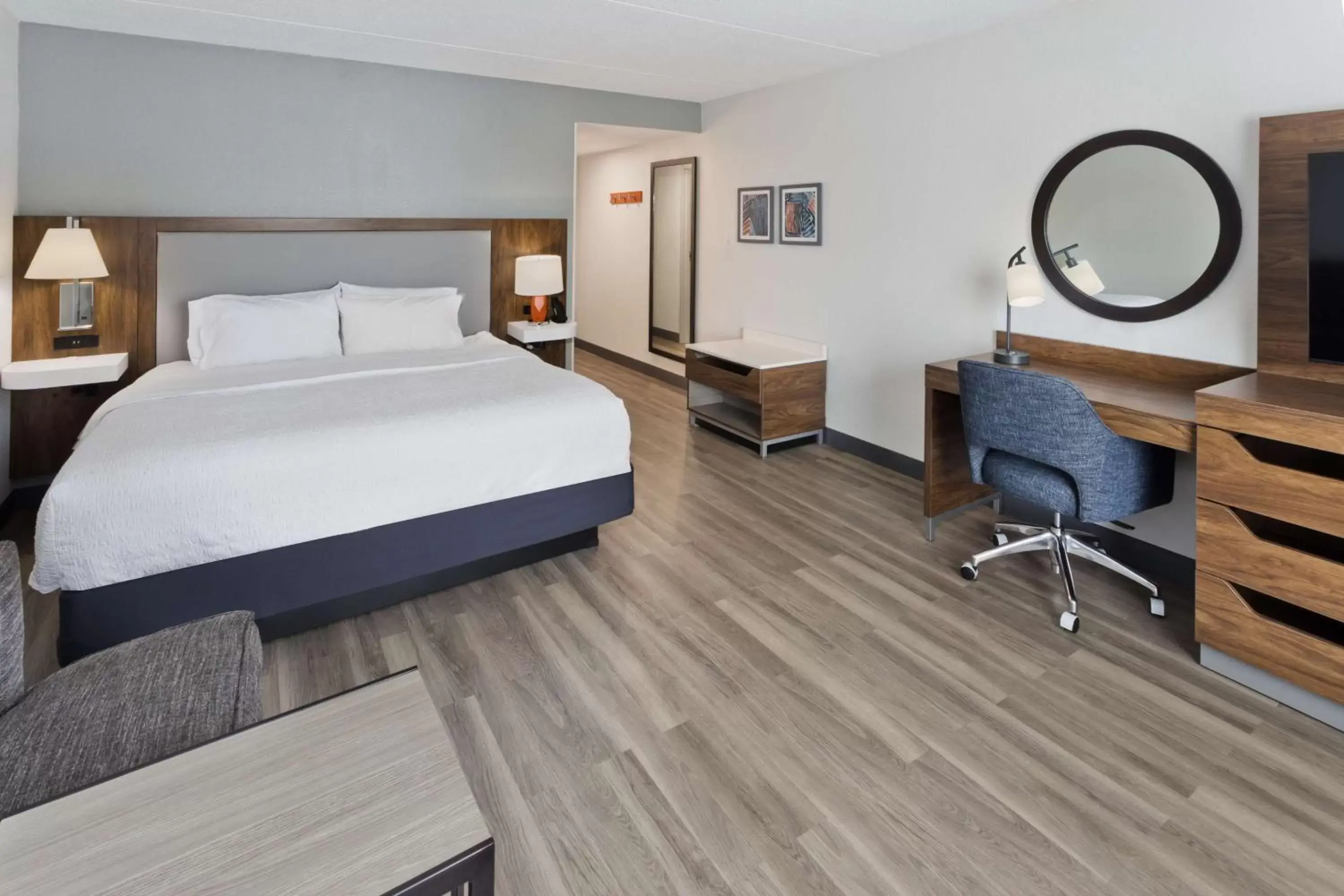 King Room - Hearing Access/Non-Smoking in Hampton Inn & Suites Lanett/West Point King Room - Hearing Access/Non-Smoking in Hampton Inn & Suites Lanett/West Point