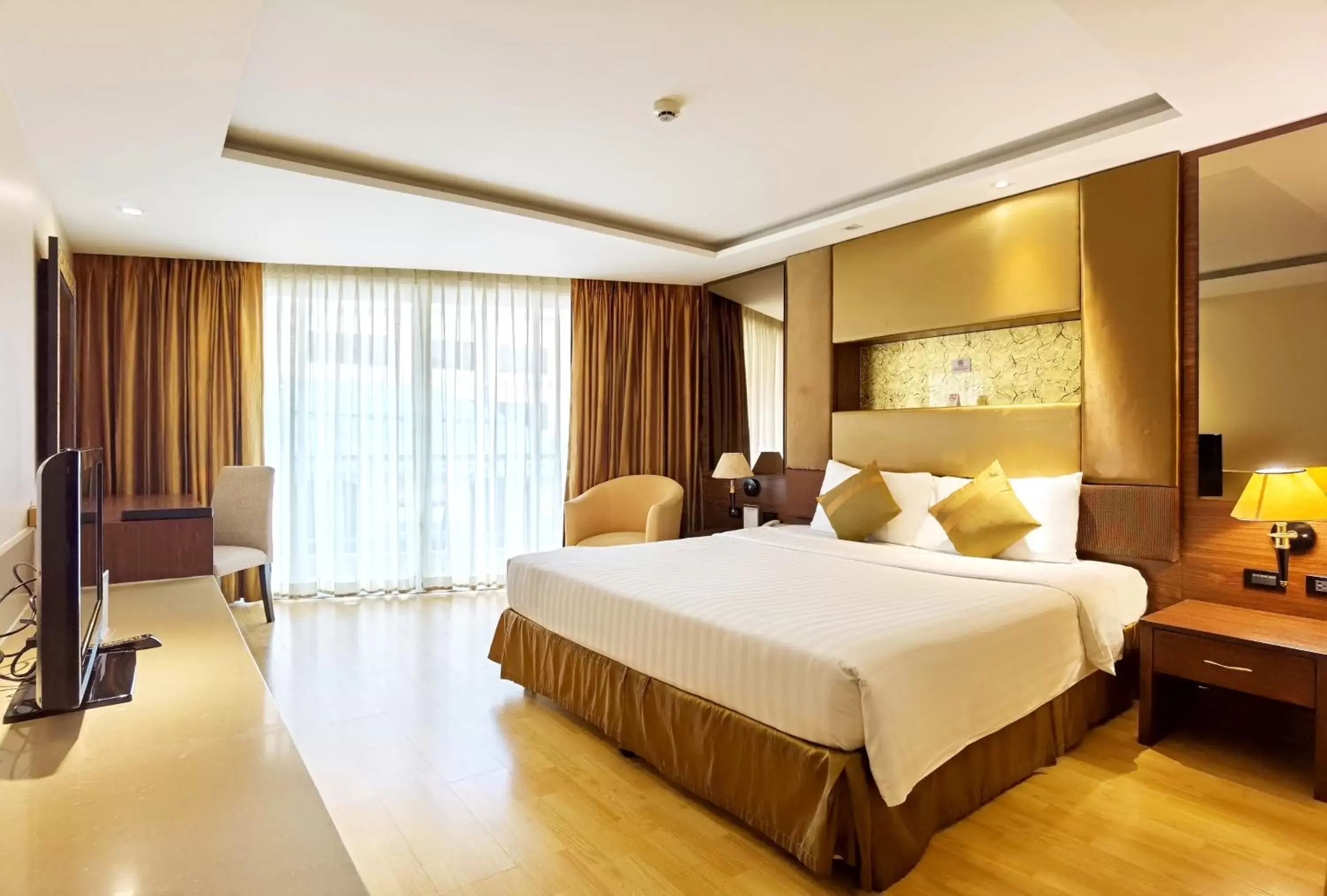 Superior Double Room in Nova Gold Hotel Pattaya Superior Double Room in Nova Gold Hotel Pattaya