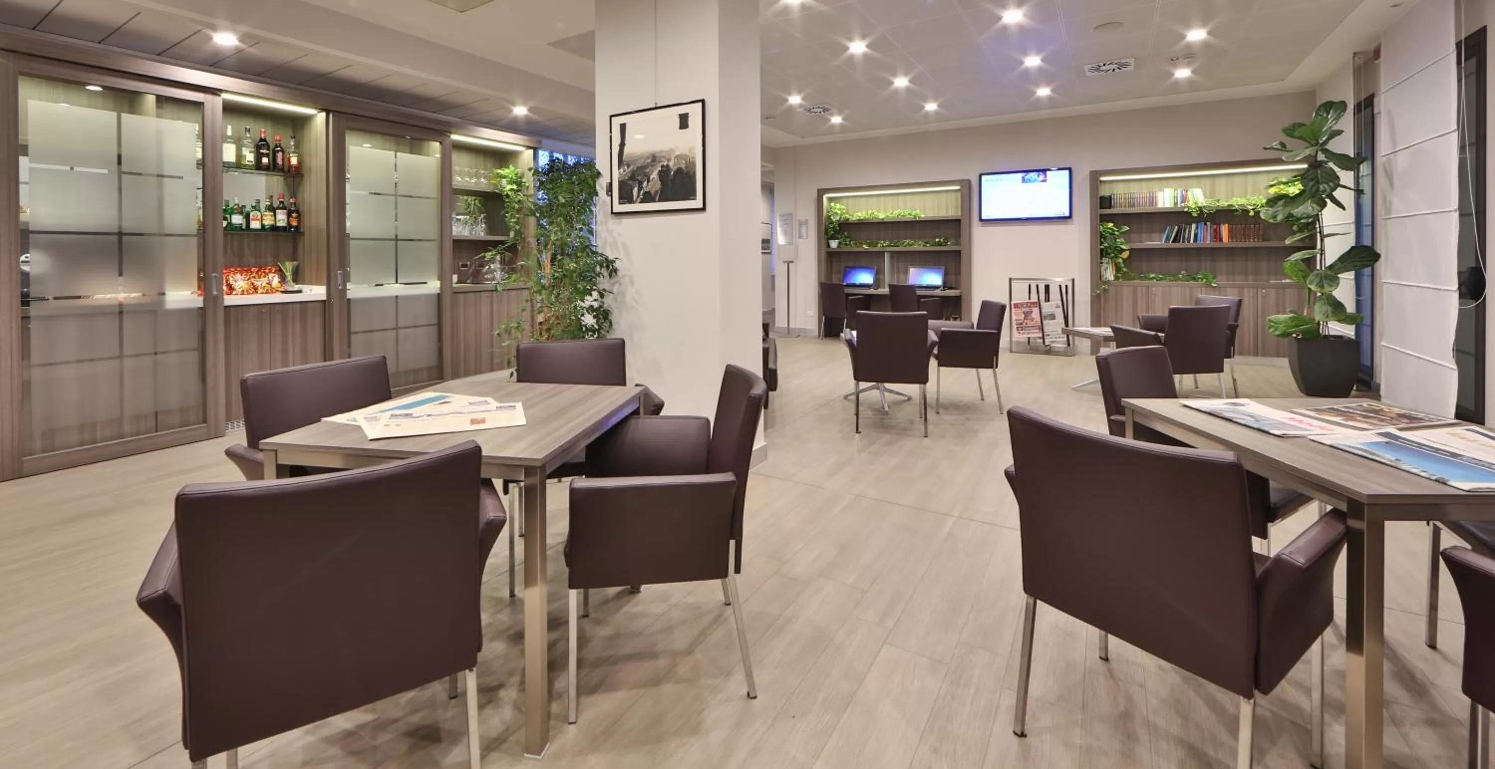 Lounge or bar in Best Western Plus Borgolecco Hotel