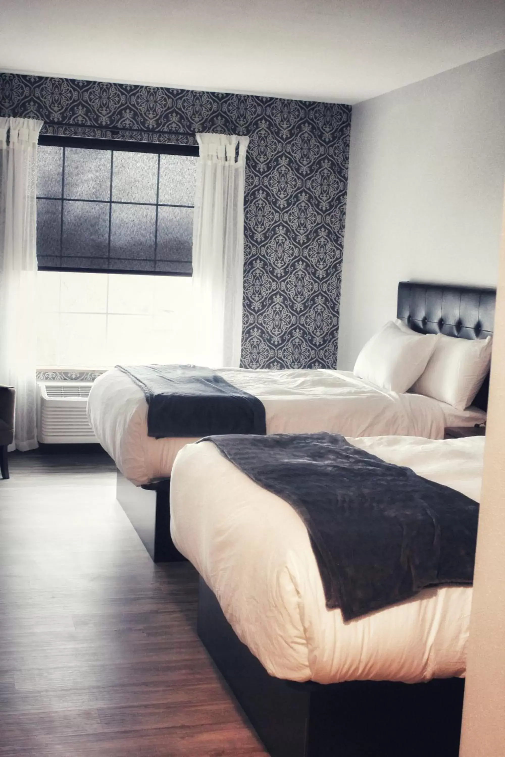 Standard Queen Room in Waterfront Hotel Standard Queen Room in Waterfront Hotel