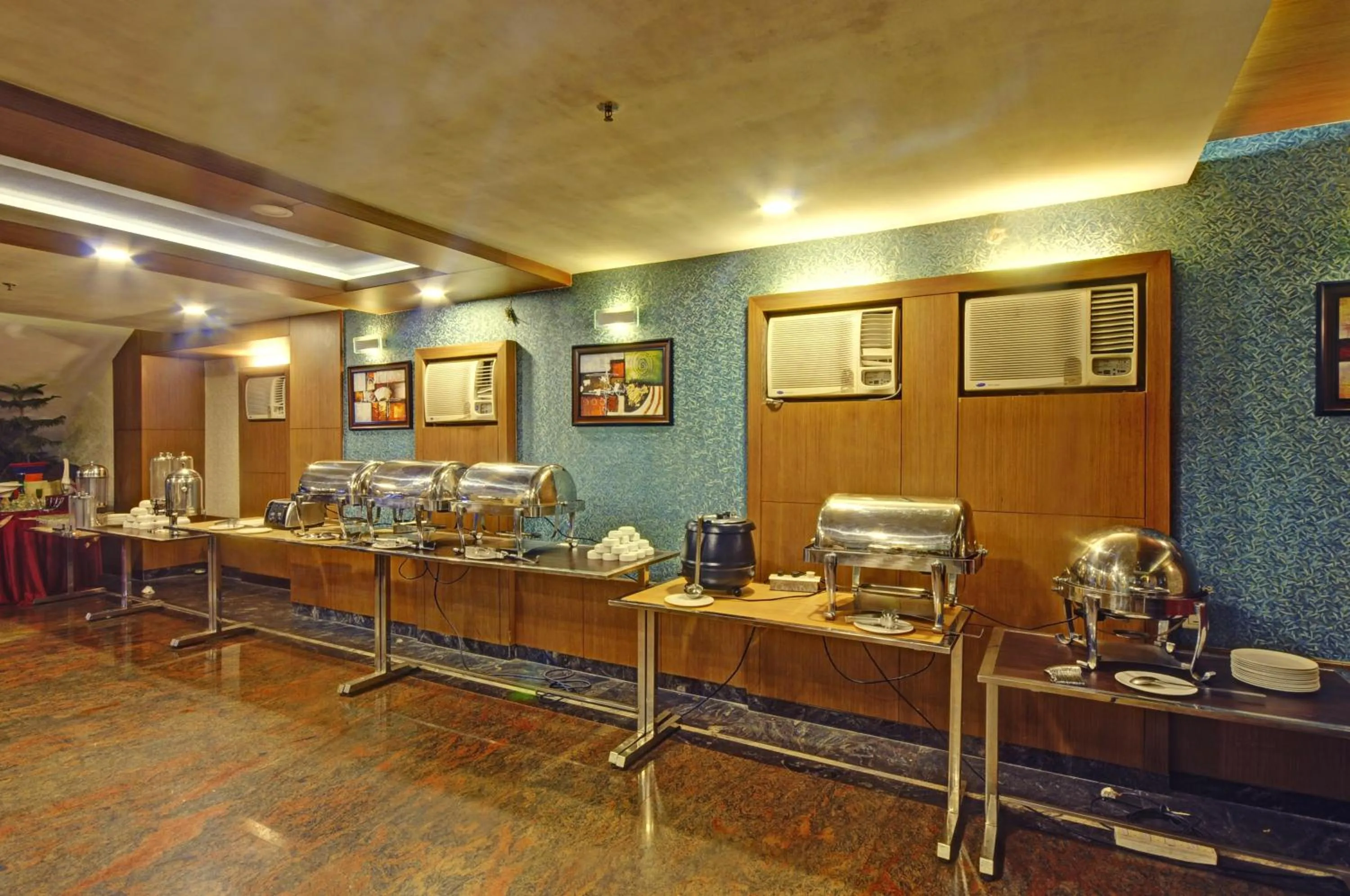 Restaurant/places to eat in Pride Ananya Resorts