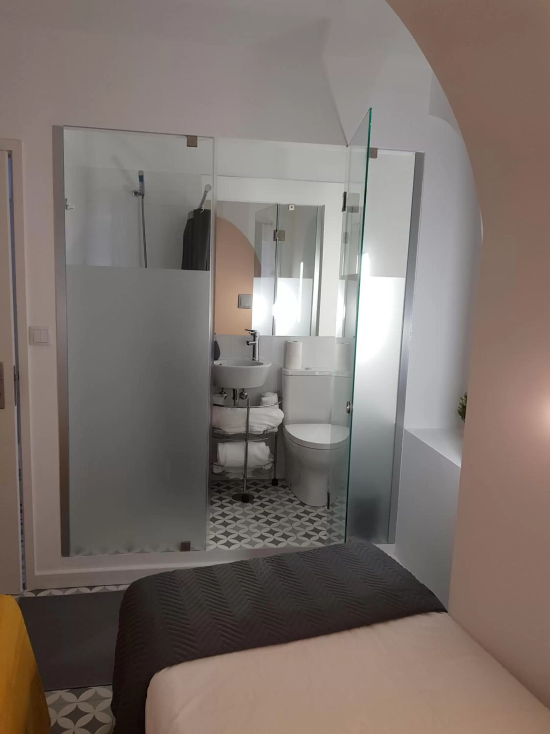 Shower, Bed in Cool Guest House