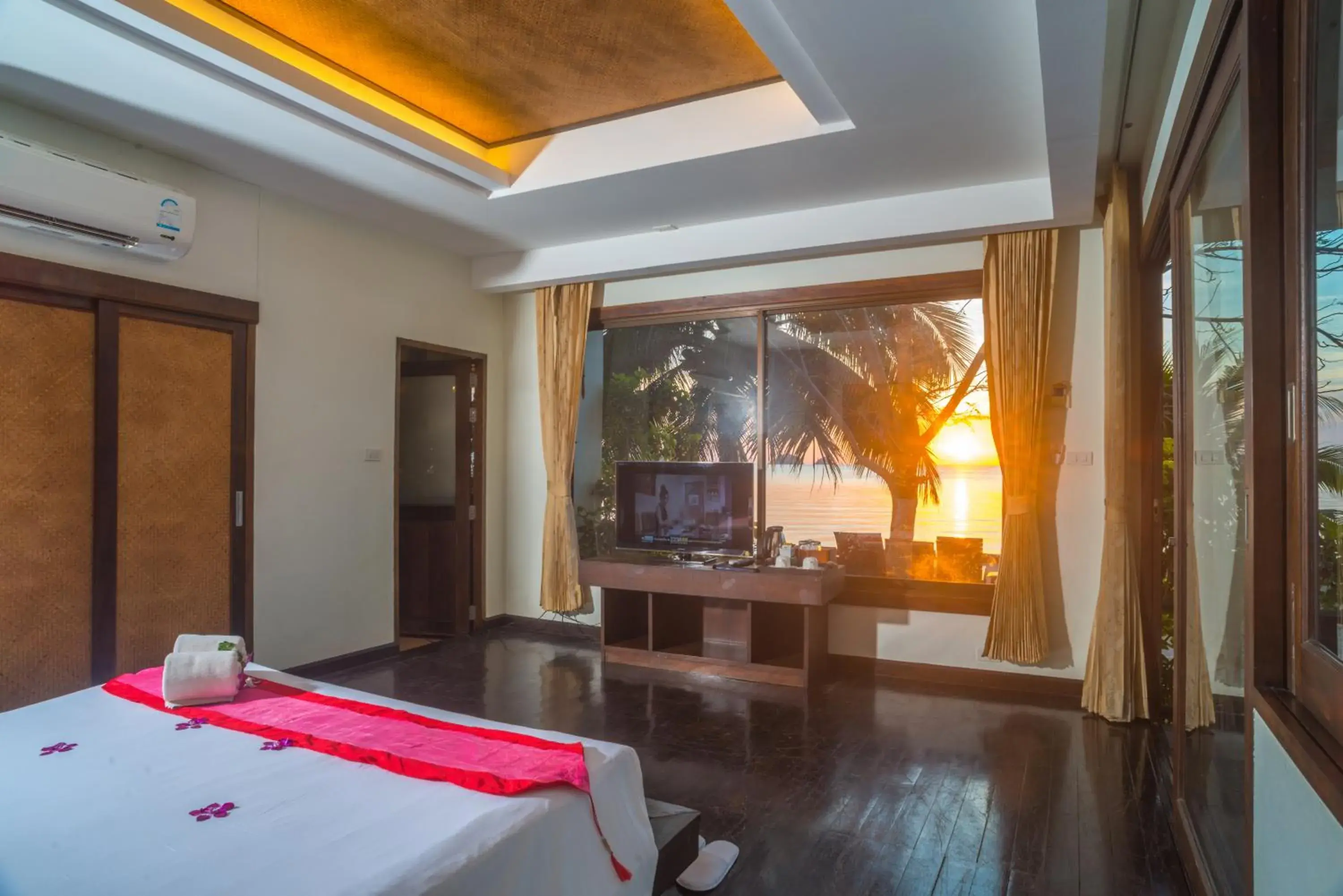 Bungalow - Beach Front in Am Samui Resort Taling Ngam Bungalow - Beach Front in Am Samui Resort Taling Ngam