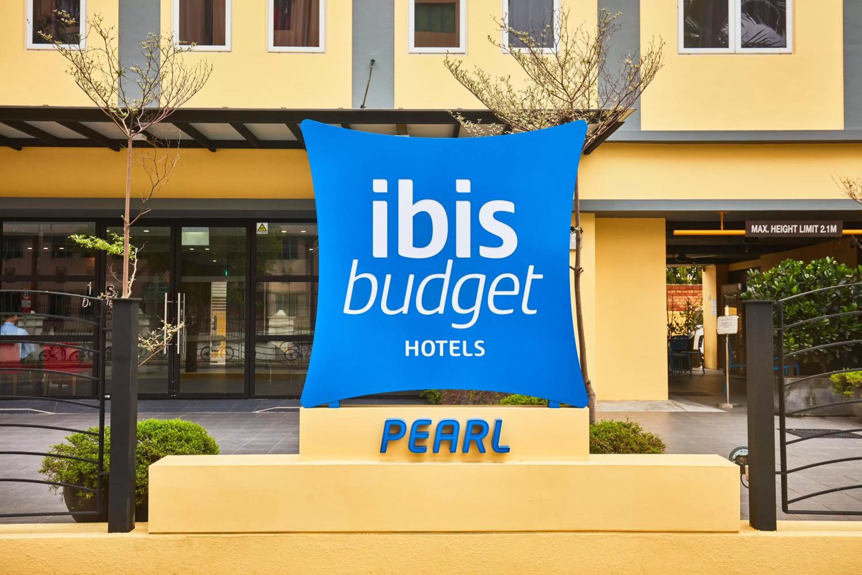 Facade/entrance in ibis budget Singapore Pearl