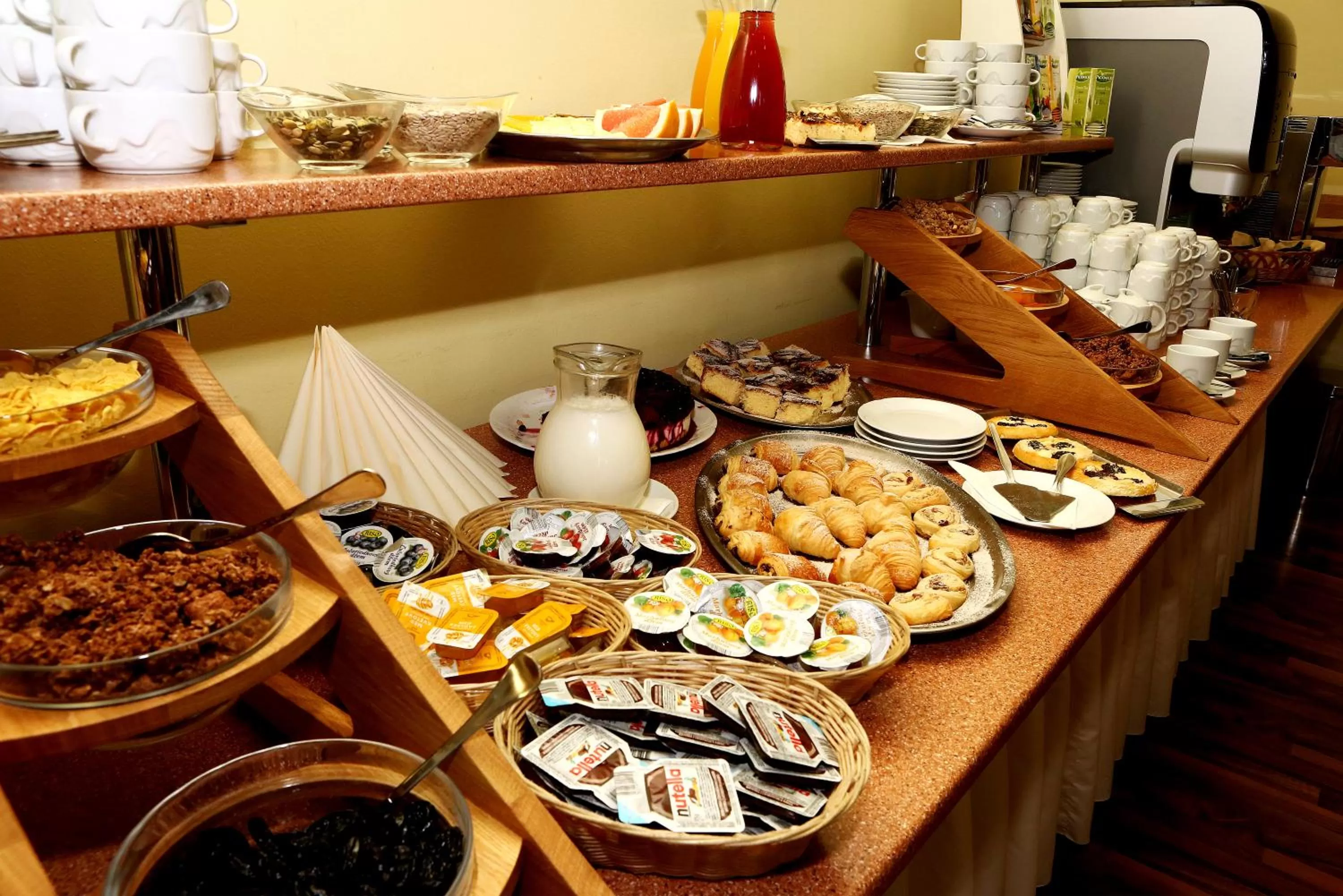 Buffet breakfast in Hotel Central