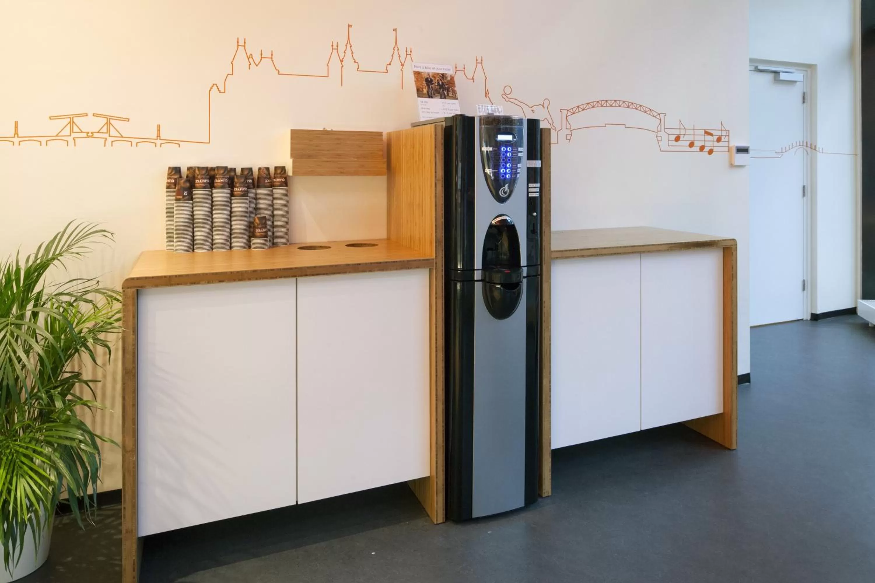 Food and drinks in easyHotel Amsterdam Zaandam