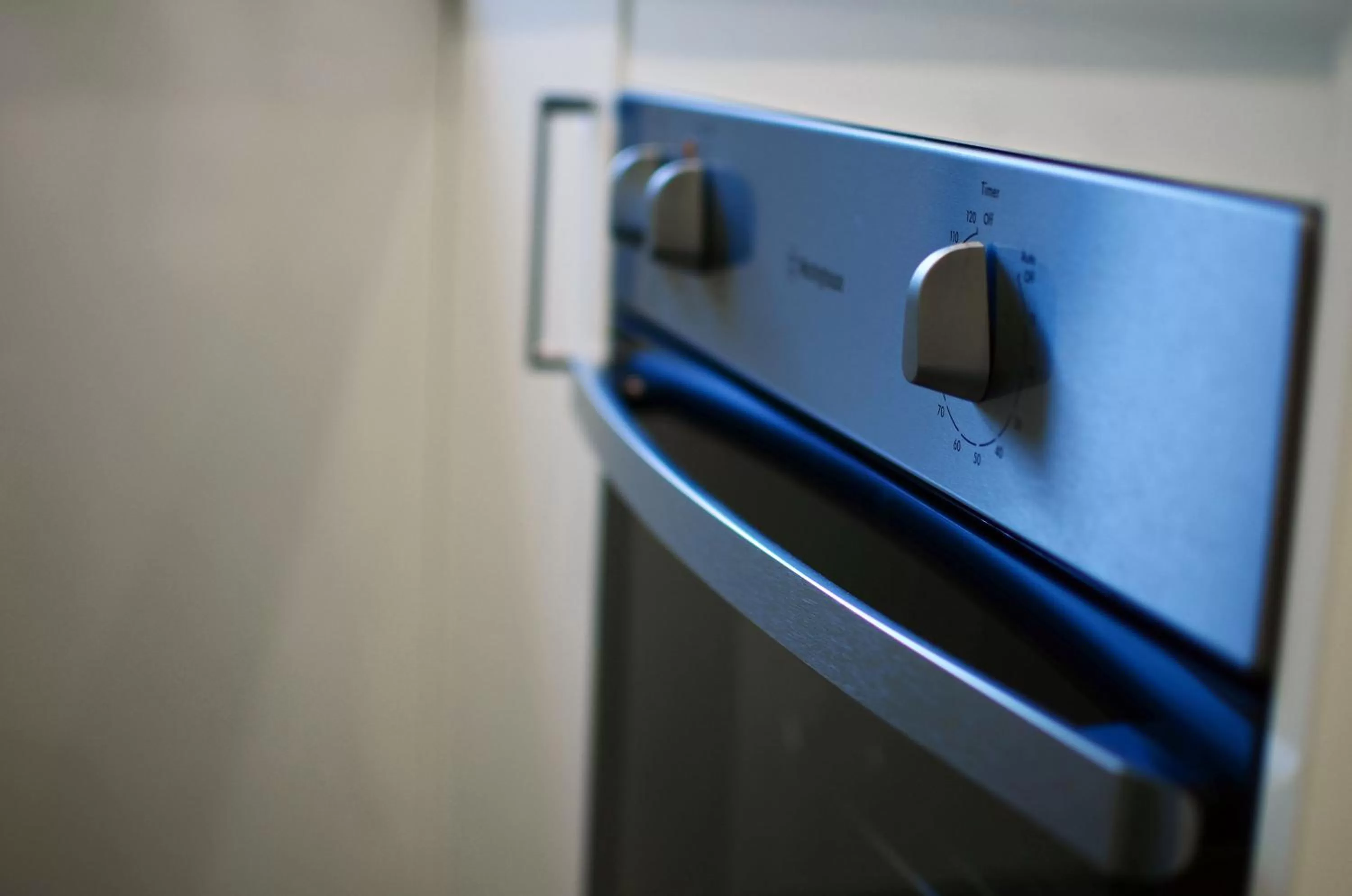 Kitchen or kitchenette in Park Squire Motor Inn & Serviced Apartments