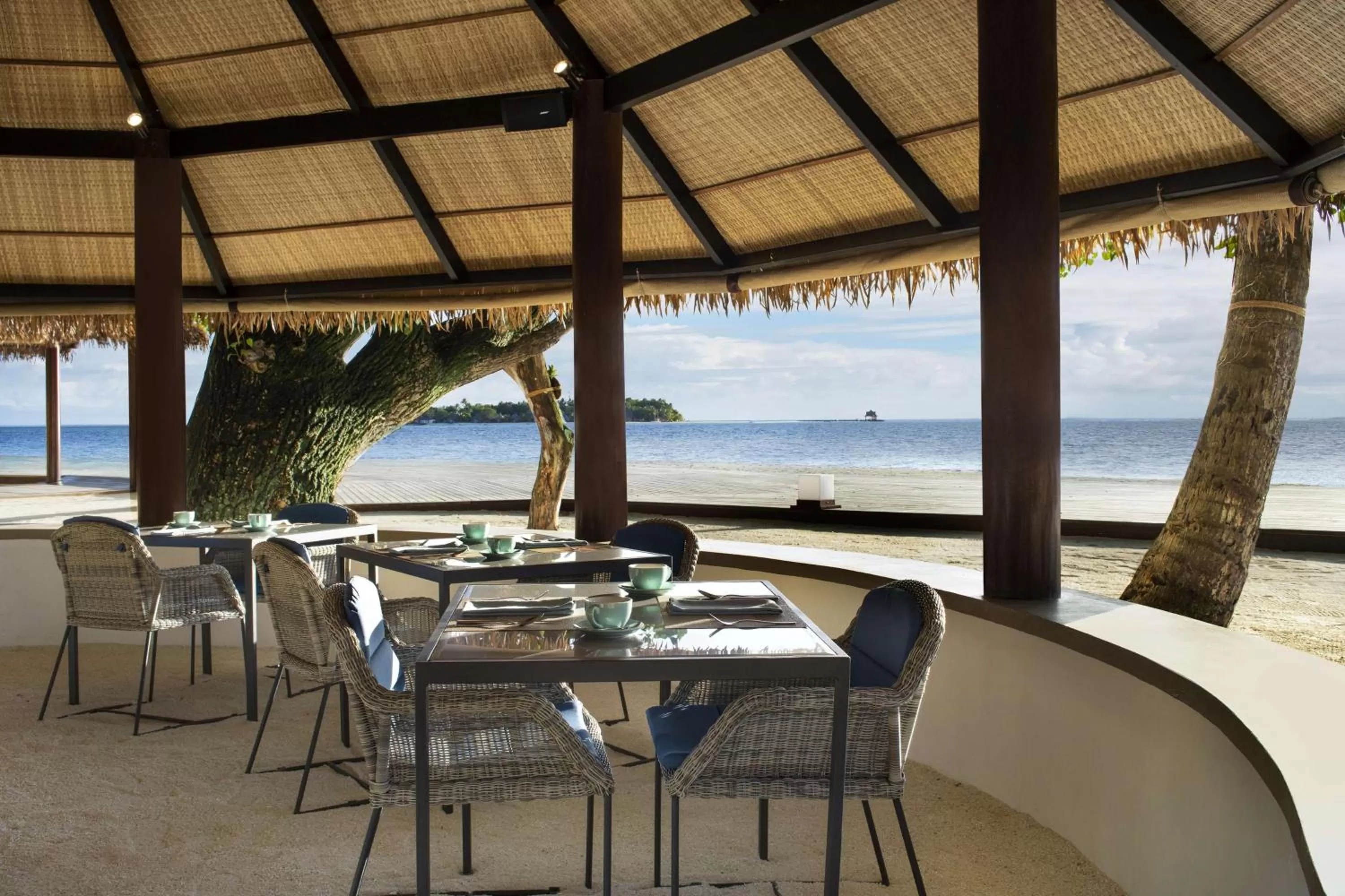 Restaurant/Places to Eat in Dhawa Ihuru