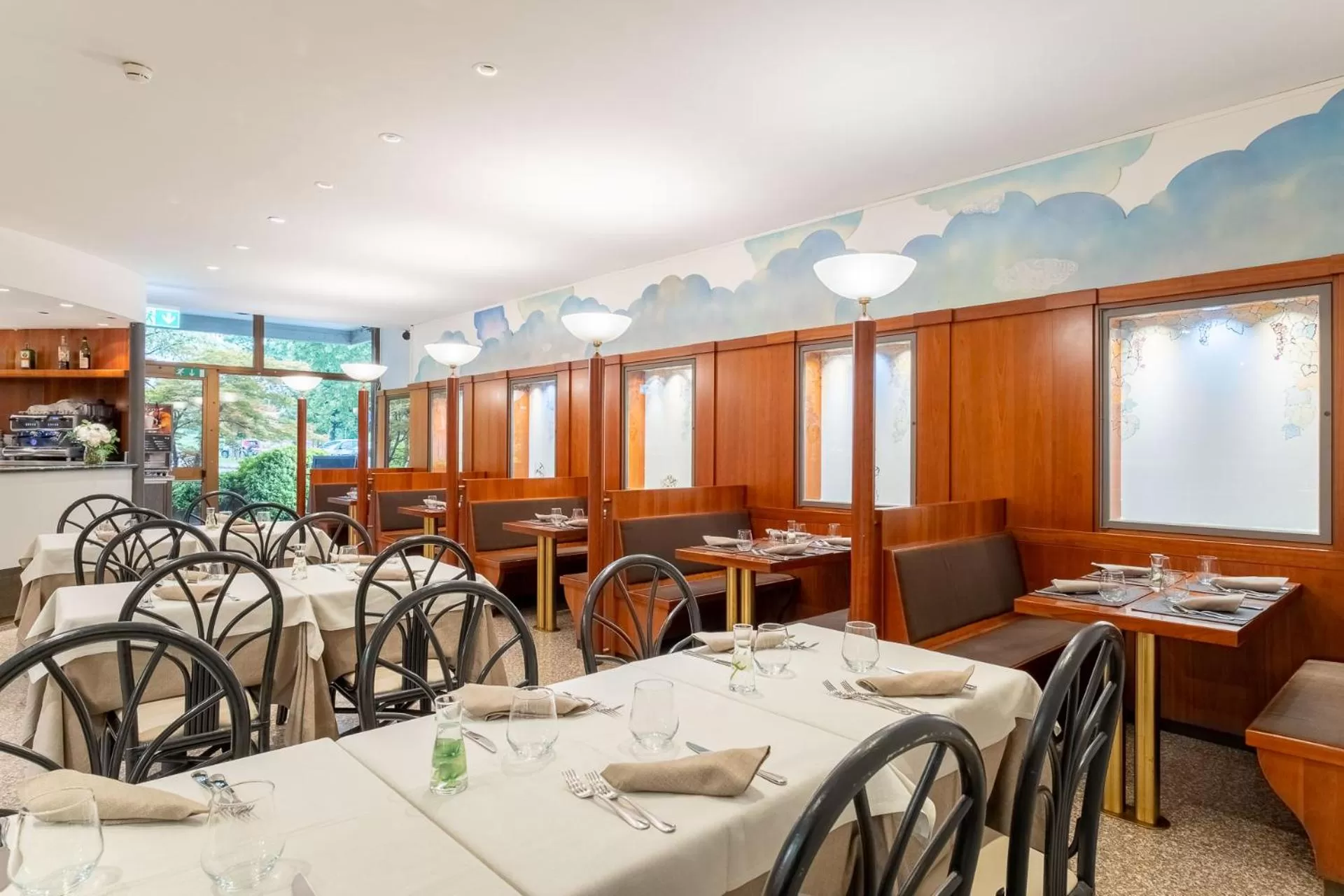 Restaurant/places to eat in SHG Hotel Bologna