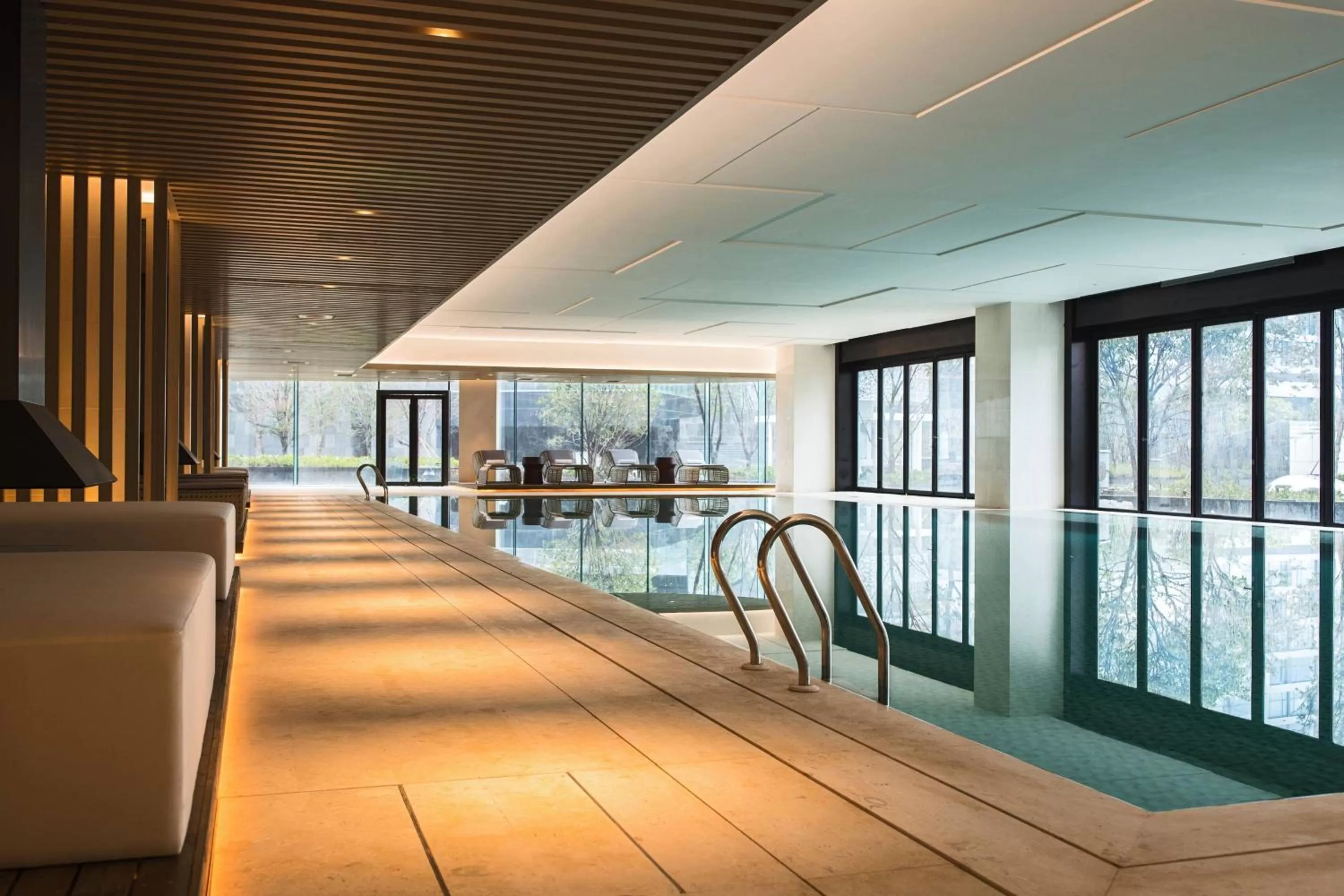 Swimming pool in Suzhou Marriott Hotel Taihu Lake