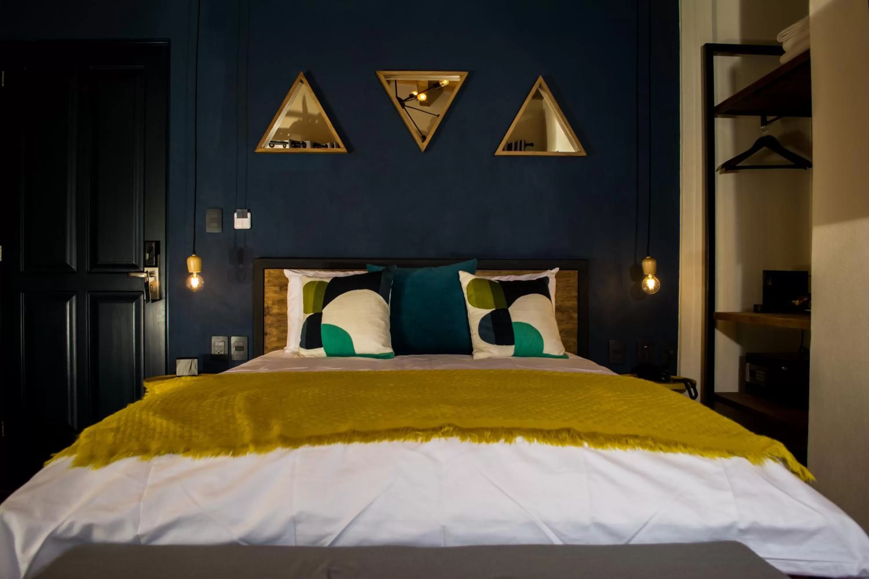 Bed in Antigua Trece Hotel Fusión & SPA