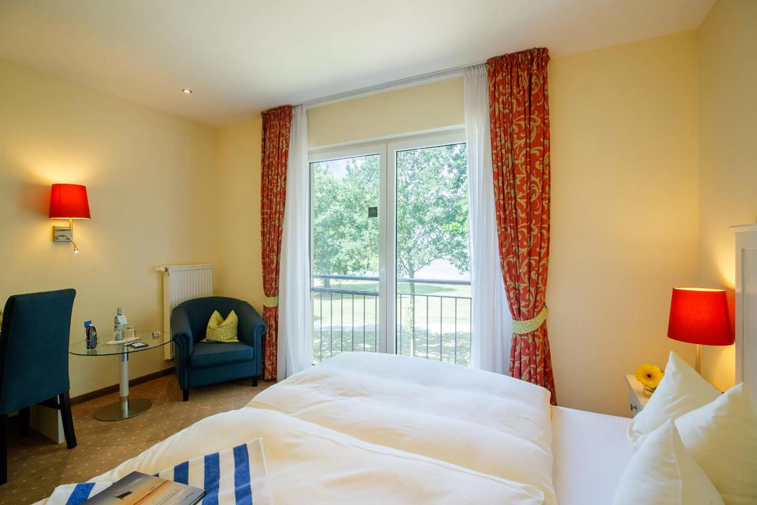 Photo of the whole room, Bed in Strandhaus am Inselsee