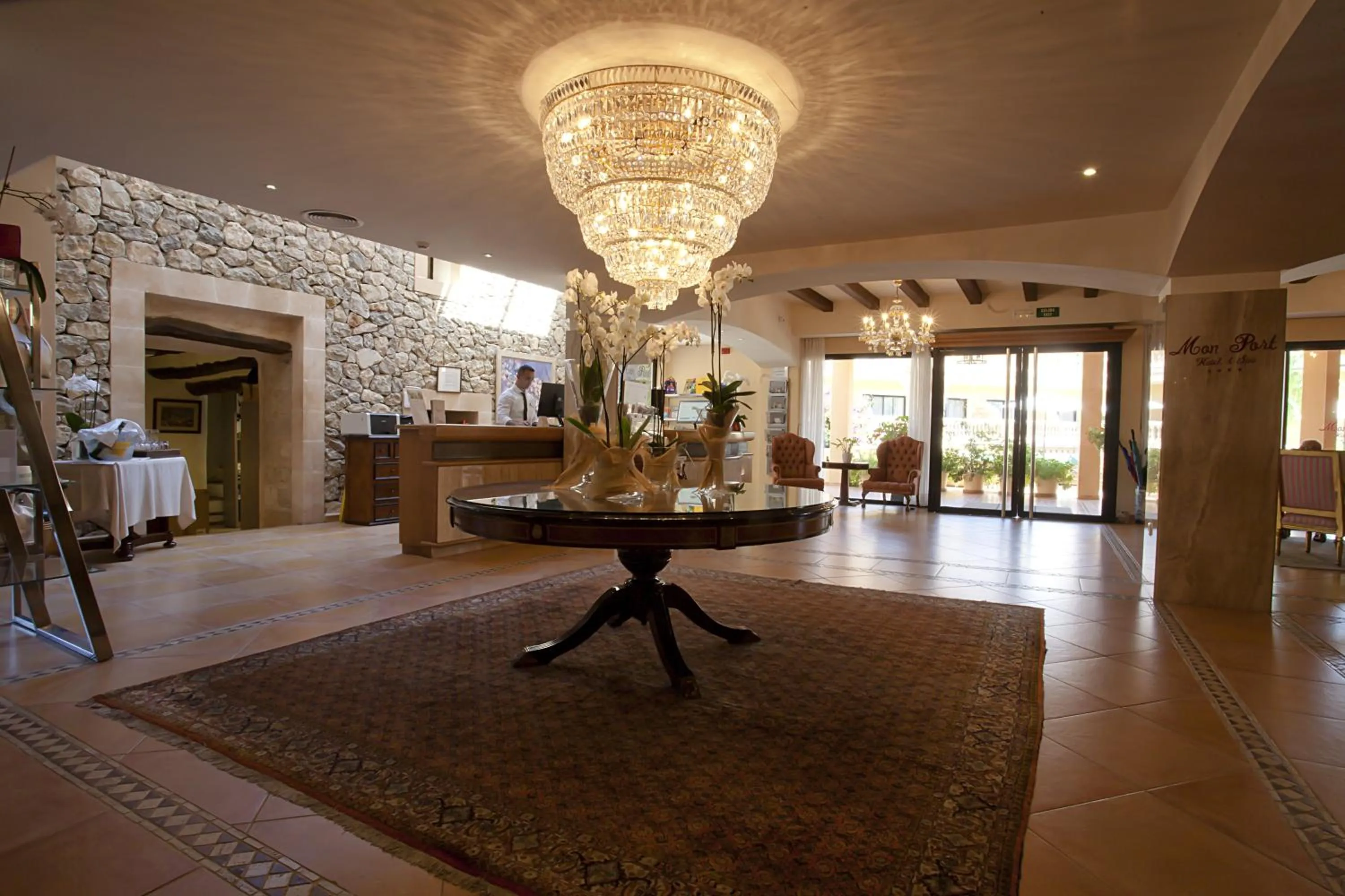 Lobby or reception in Mon Port Hotel & Spa