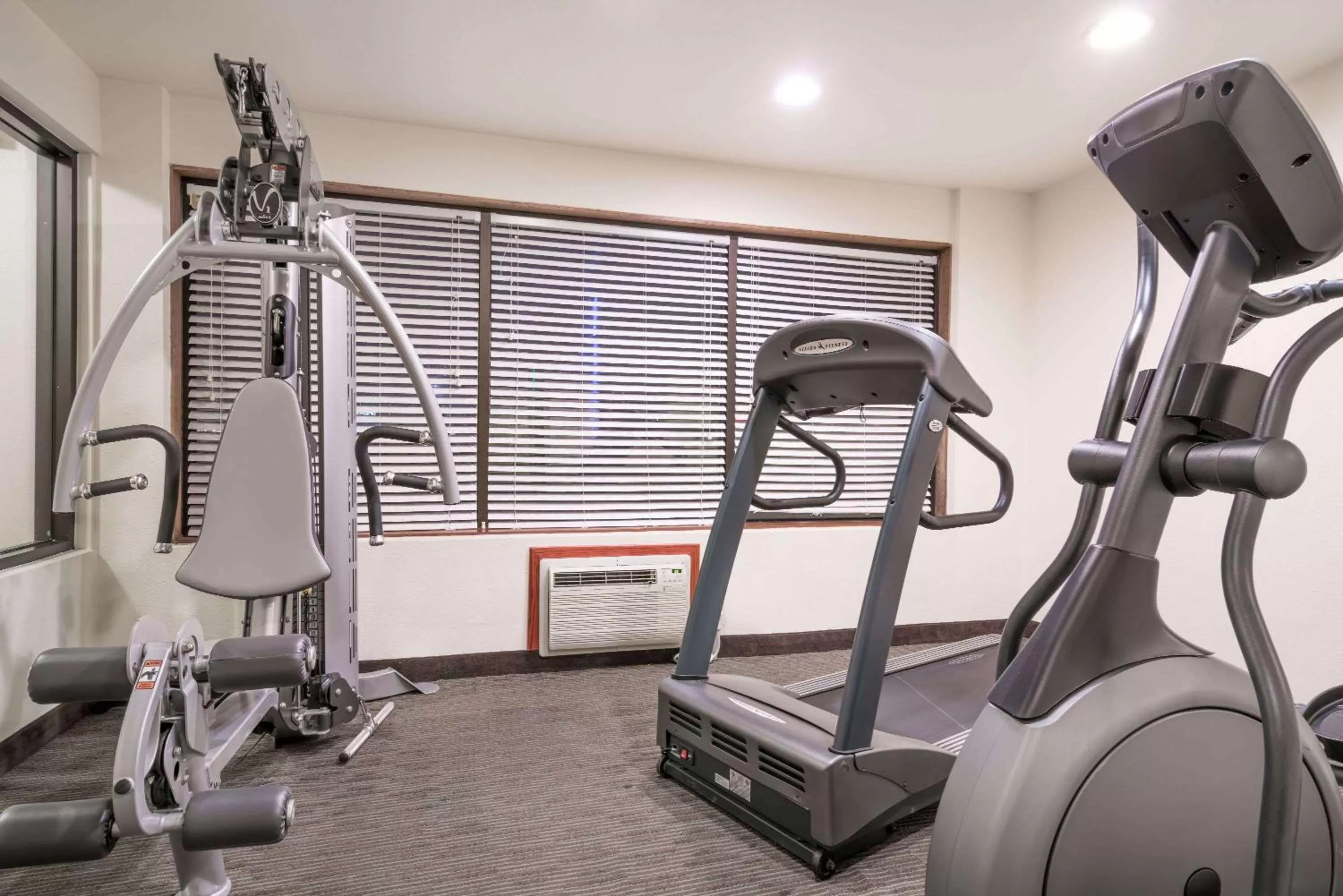 Fitness centre/facilities in Baymont by Wyndham Eau Claire WI