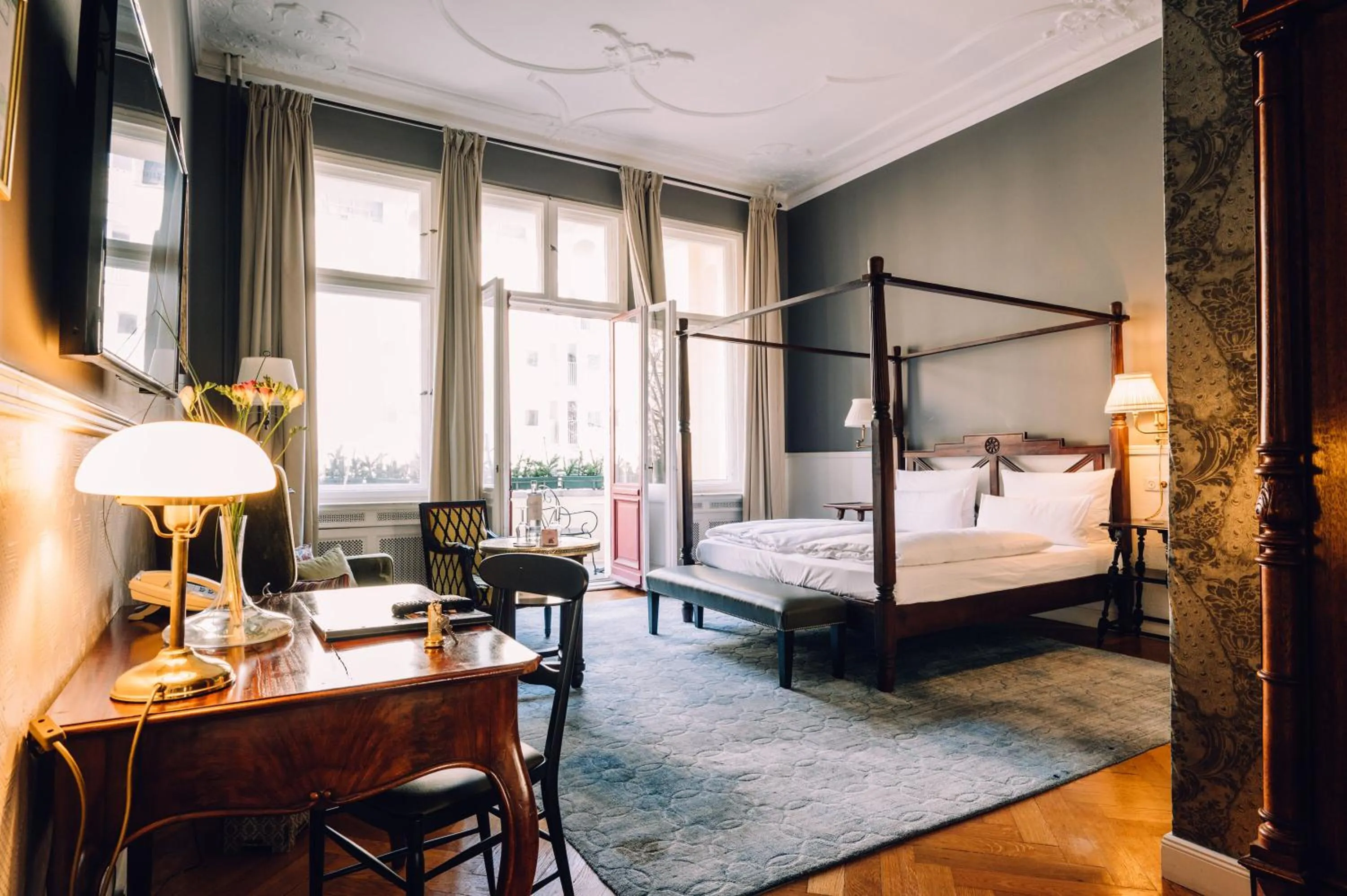 Photo of the whole room, Bed in HENRI Hotel Berlin Kurfürstendamm