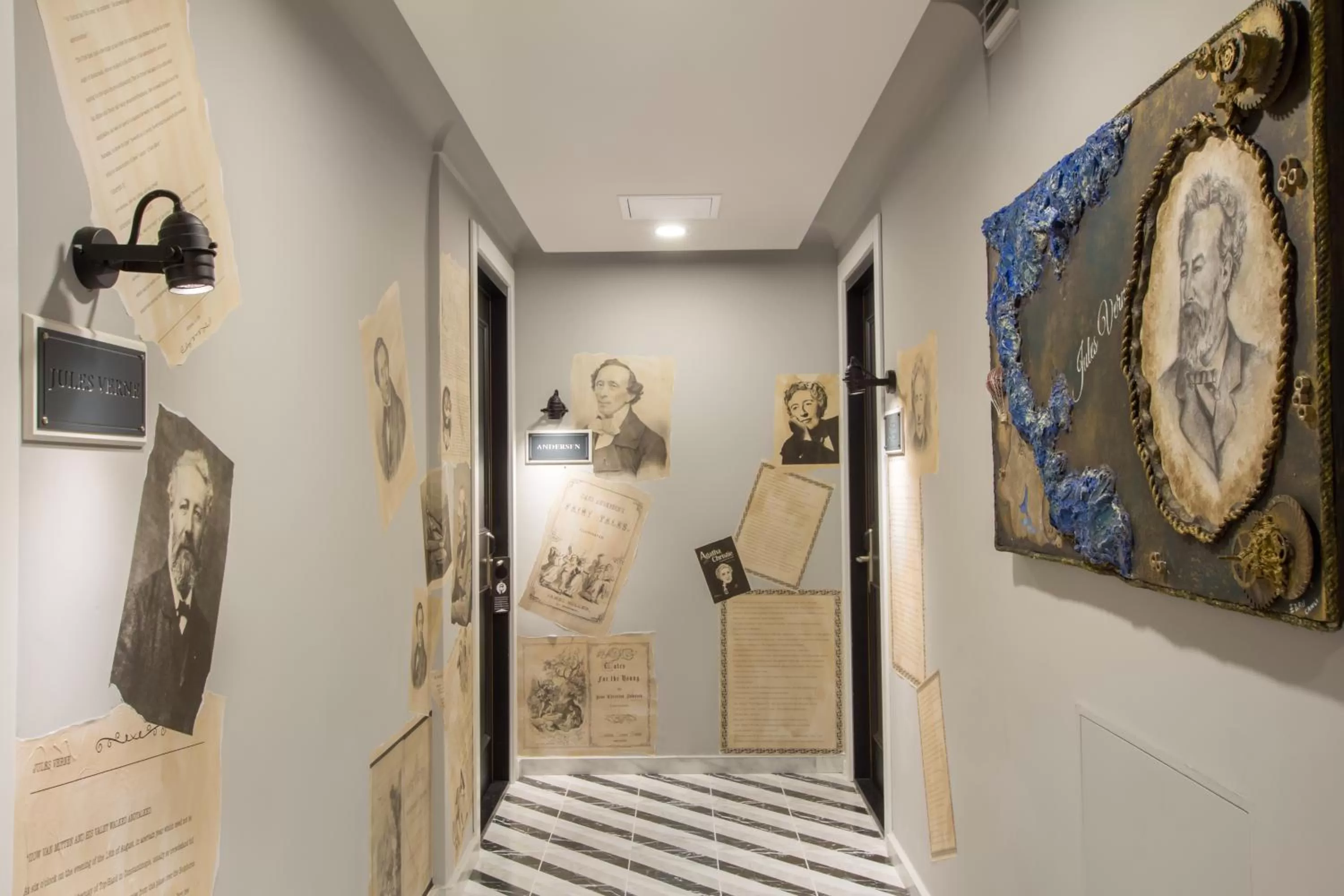 Text overlay in Hotel Poem