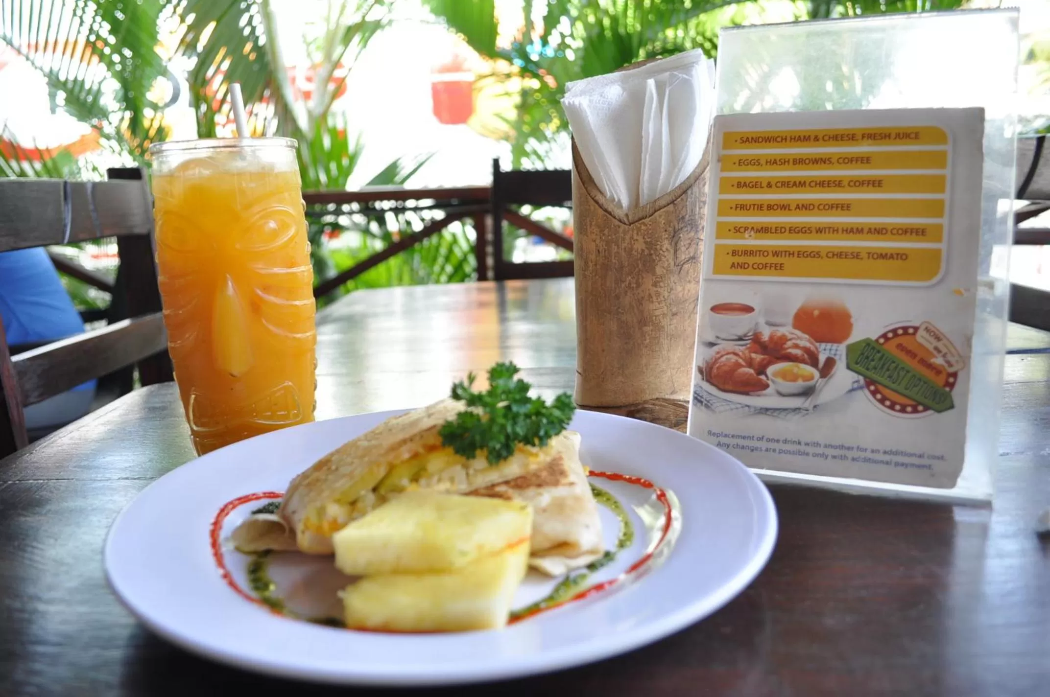 Restaurant/places to eat in Karimar Beach Condo Hotel