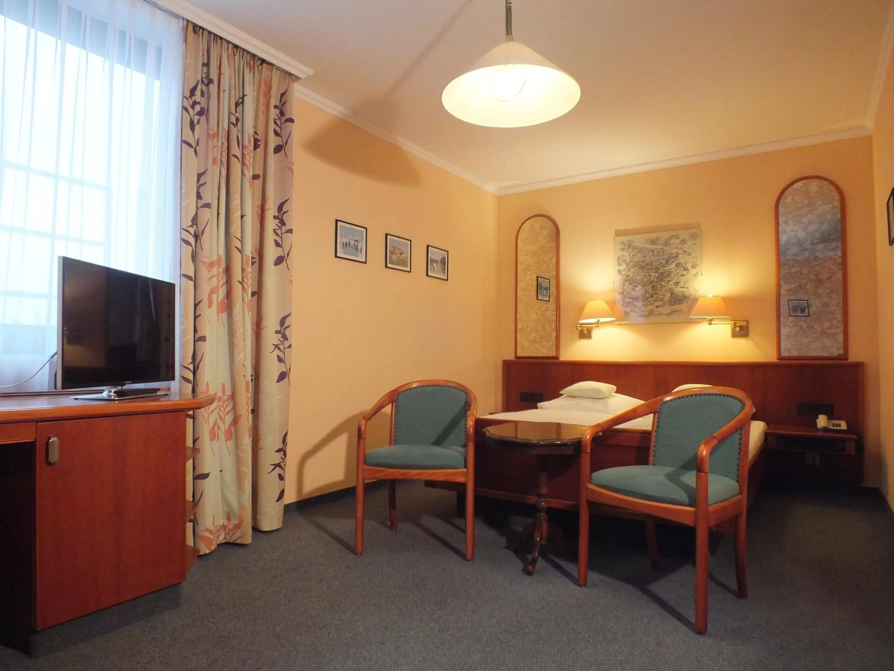 Photo of the whole room in Hotel Stadt Pasing