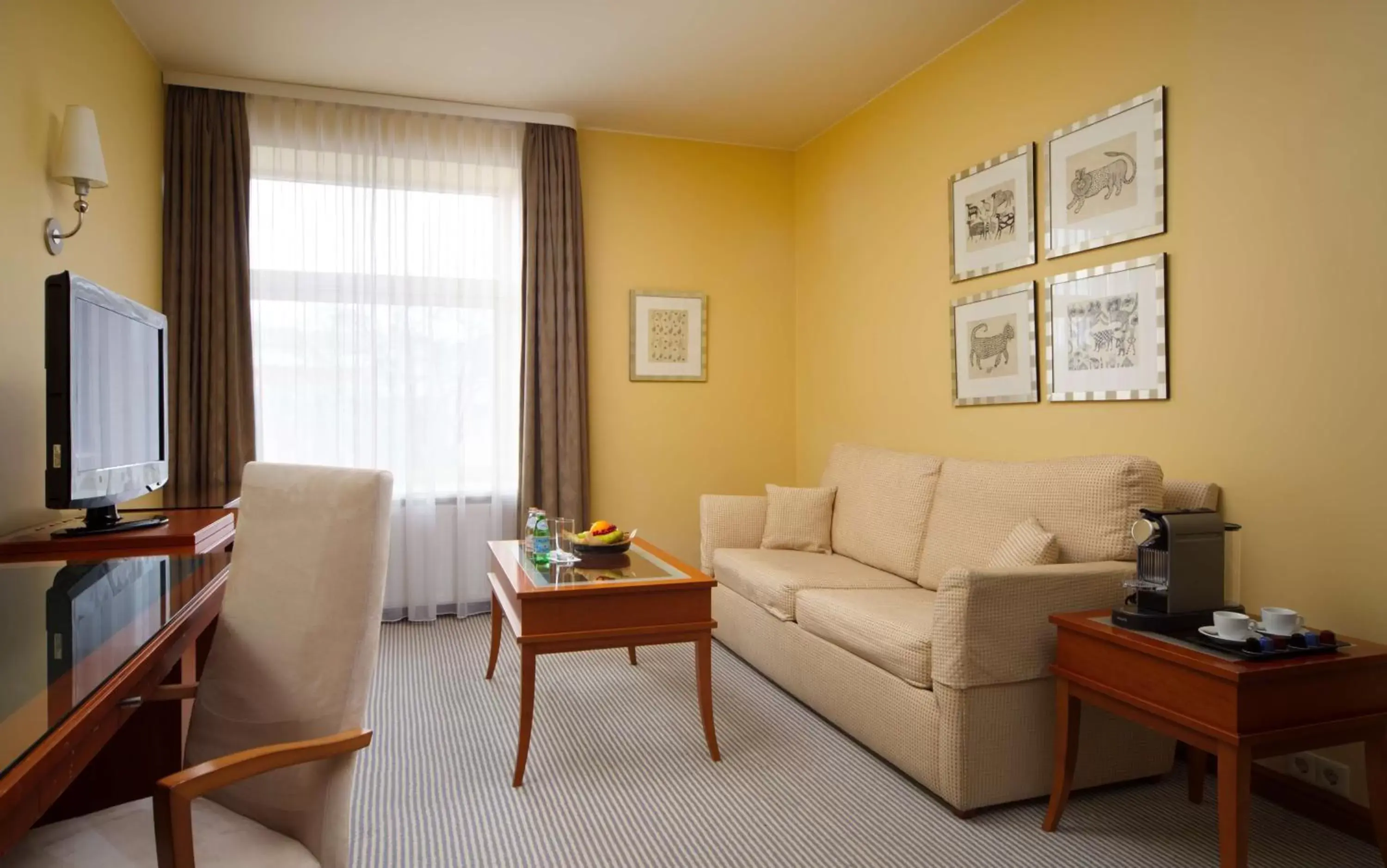 Suite in Radisson Blu Ridzene Hotel, Riga Suite in Radisson Blu Ridzene Hotel, Riga