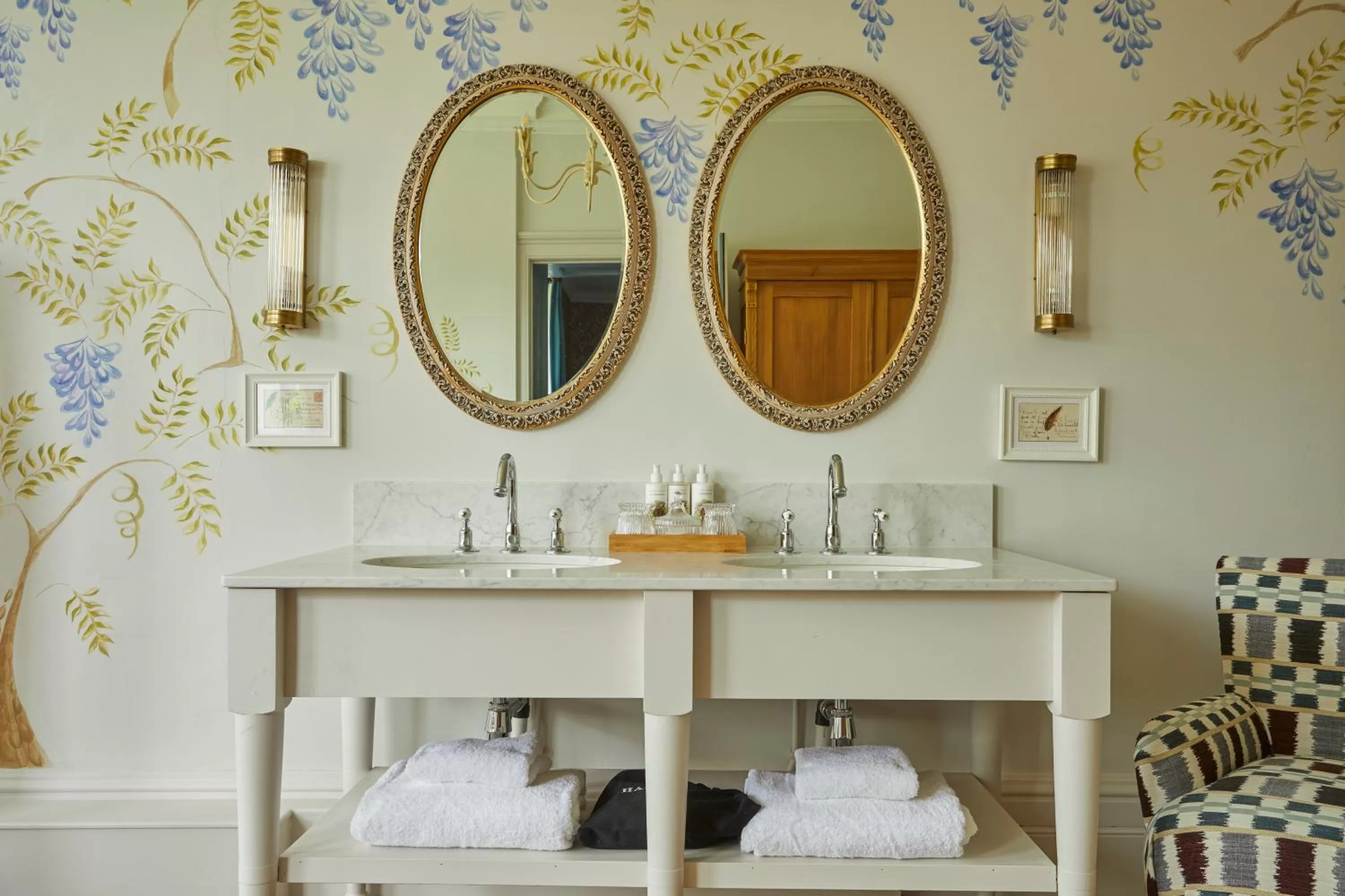 Bathroom in The Retreat, Elcot Park