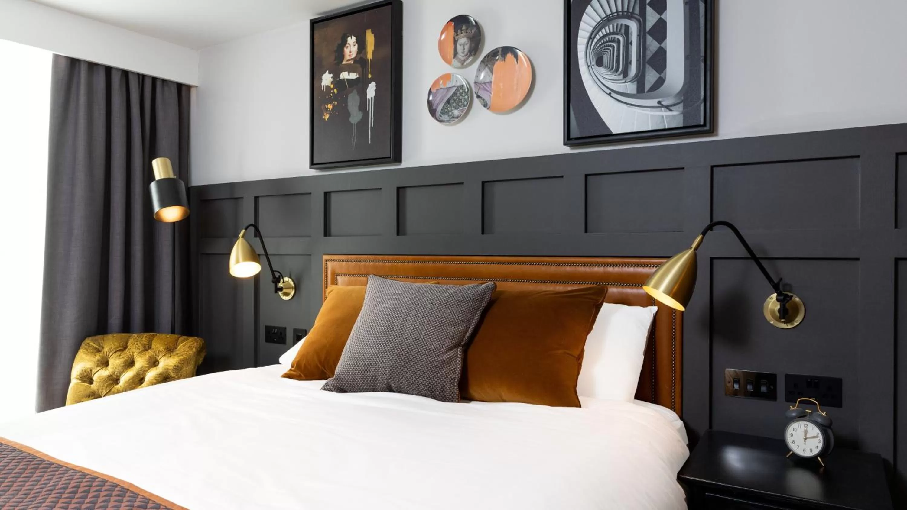 Photo of the whole room, Bed in Hotel Indigo - Chester by IHG