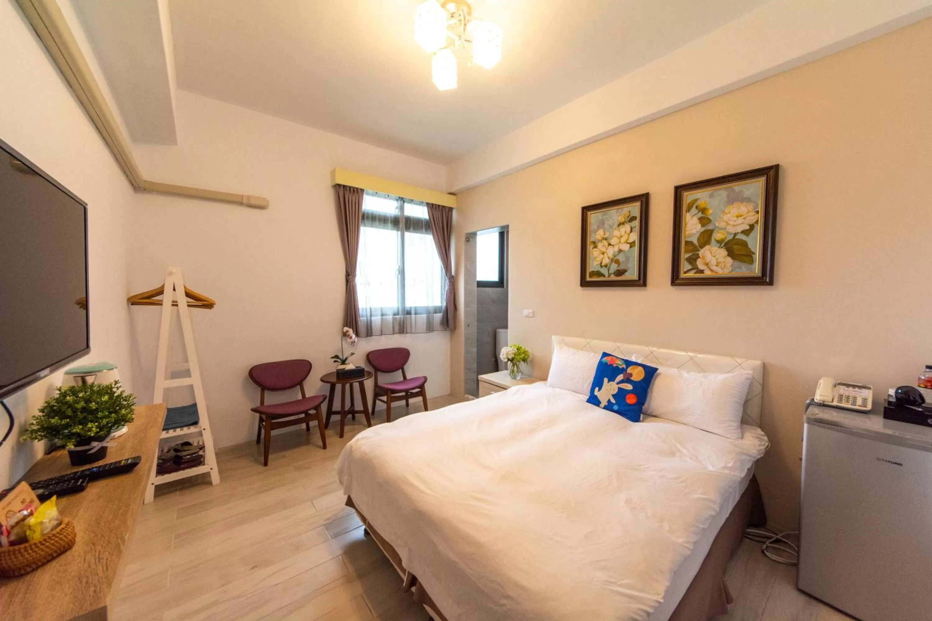 Decorative detail, Bed in Jinguann B&B