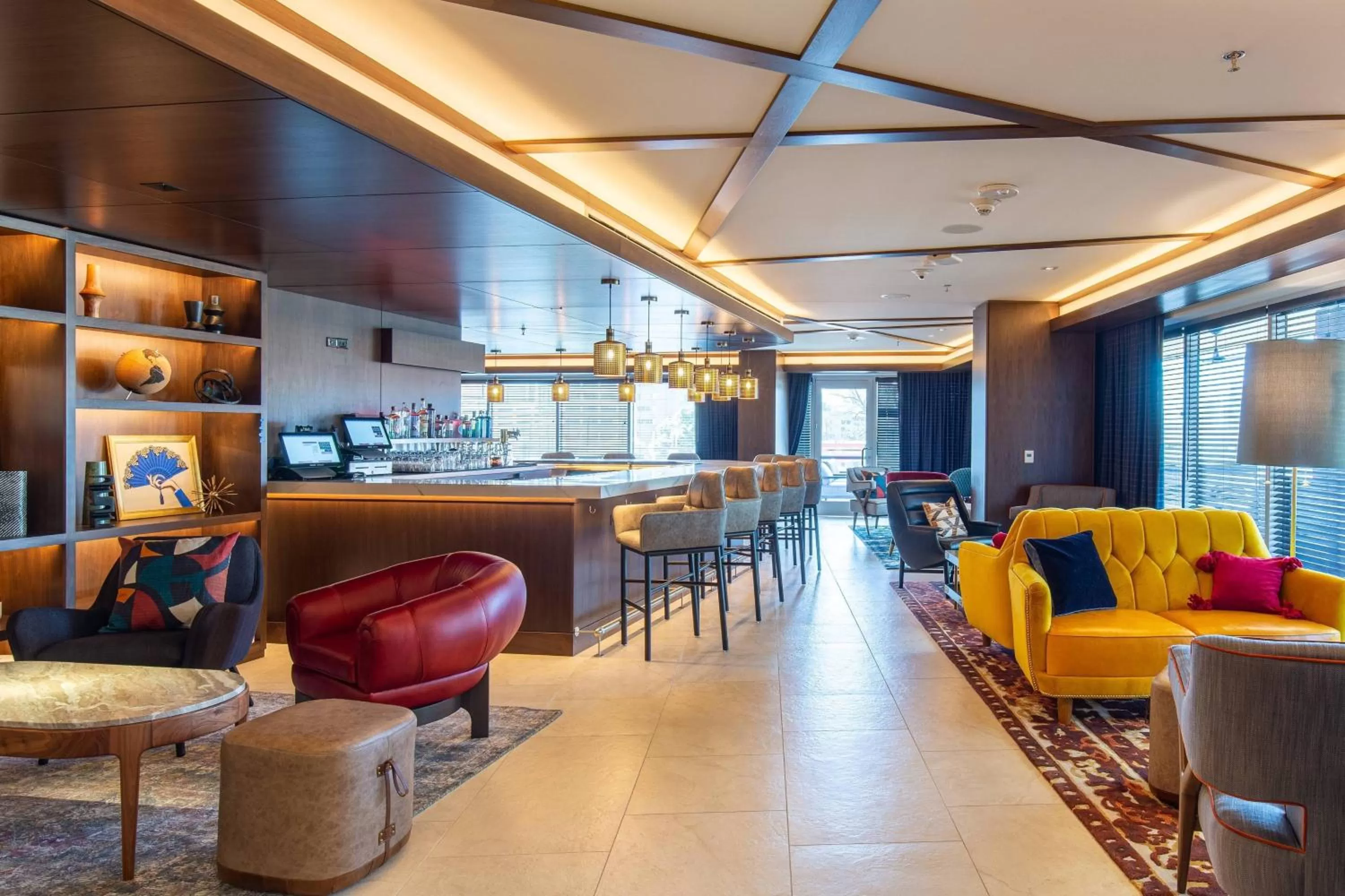 Lounge or bar in AC Hotel by Marriott Austin-University