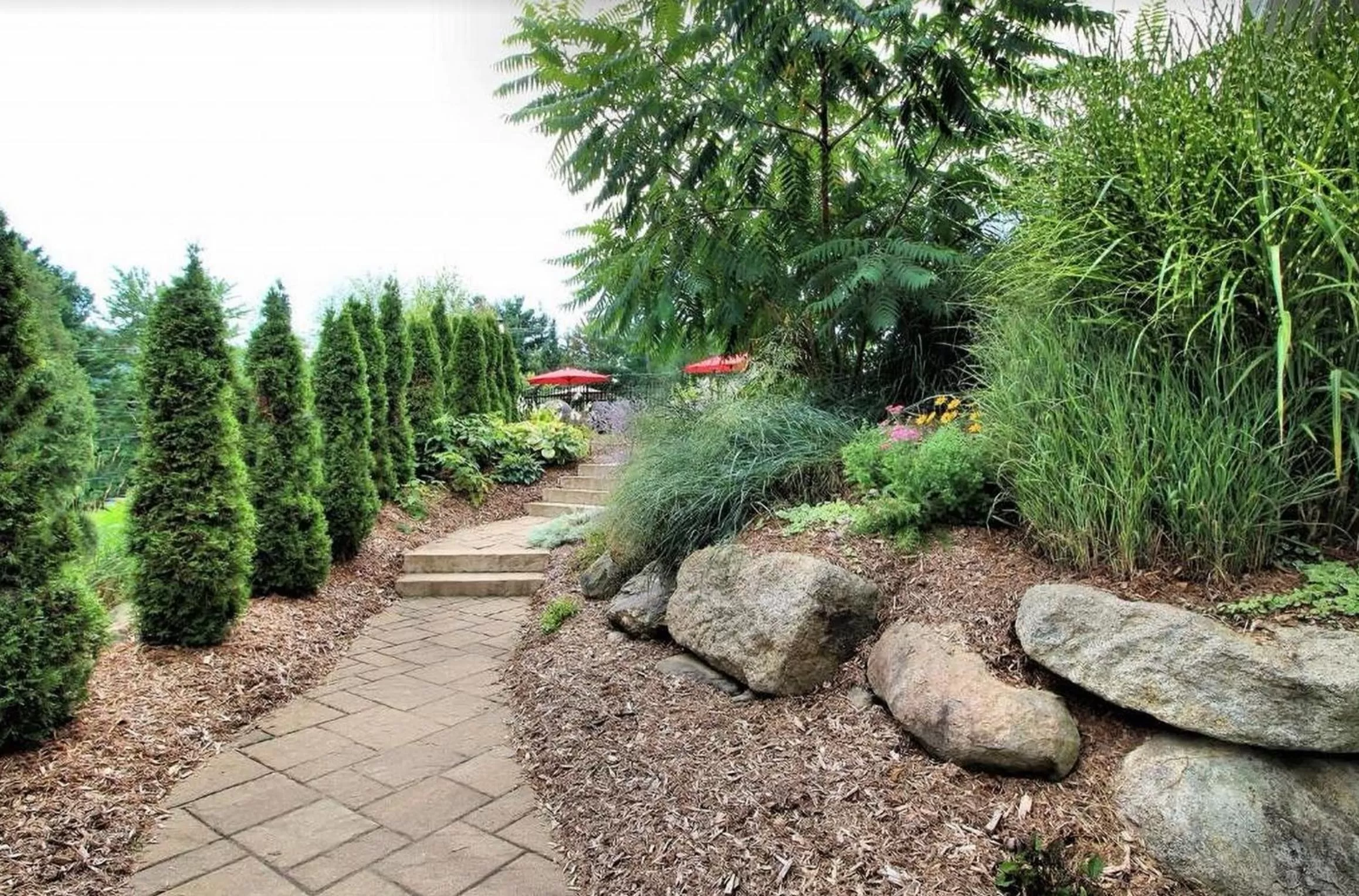 Garden in Le Champlain Condo-Hôtel