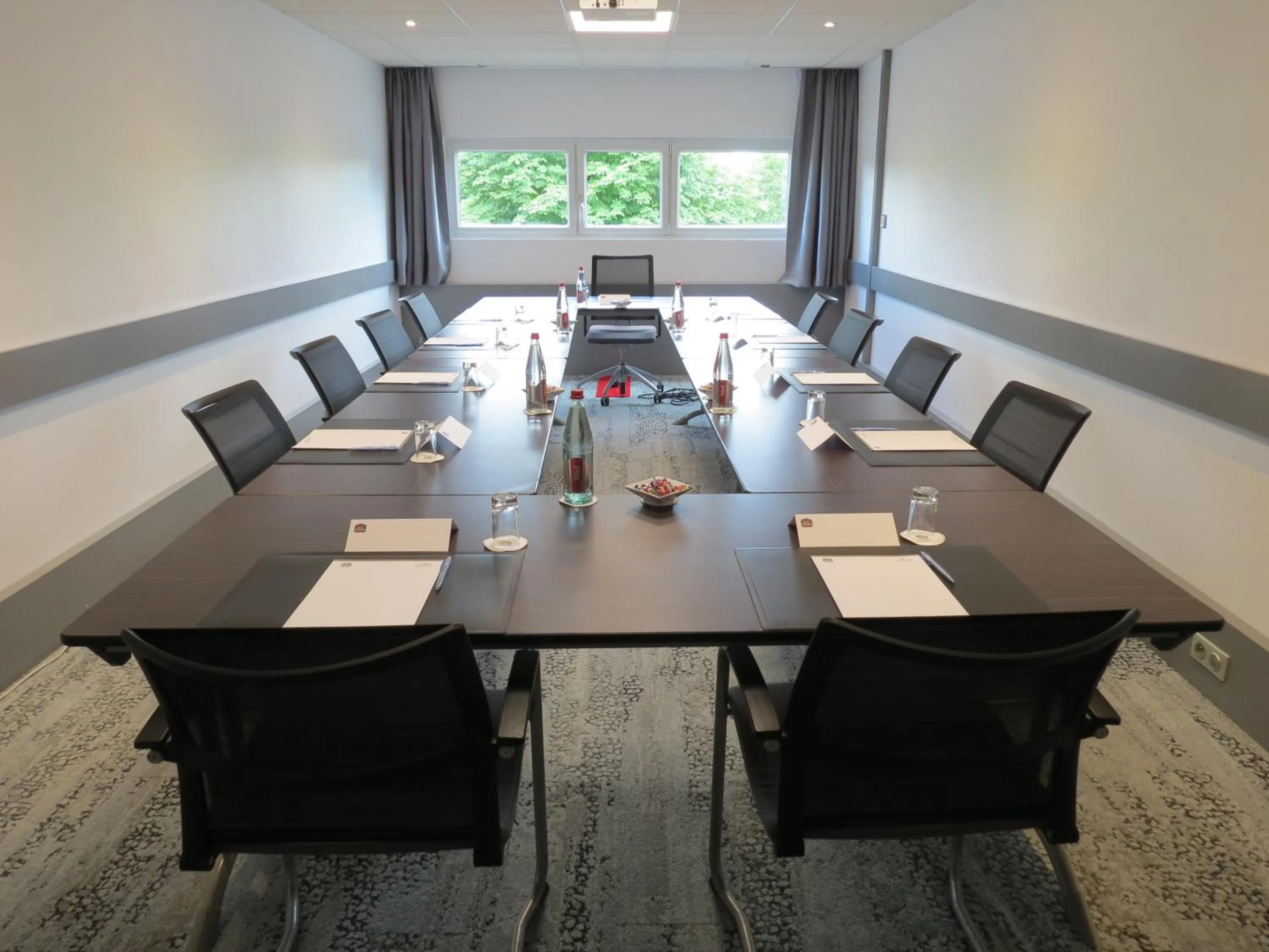 Business facilities in Best Western Plus Paris Orly Airport