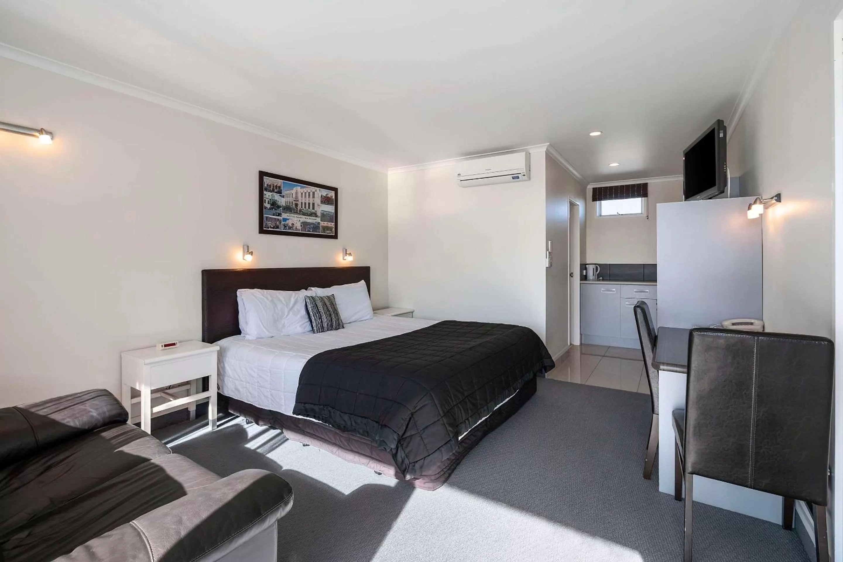 Bedroom, Bed in Quality Inn Napier