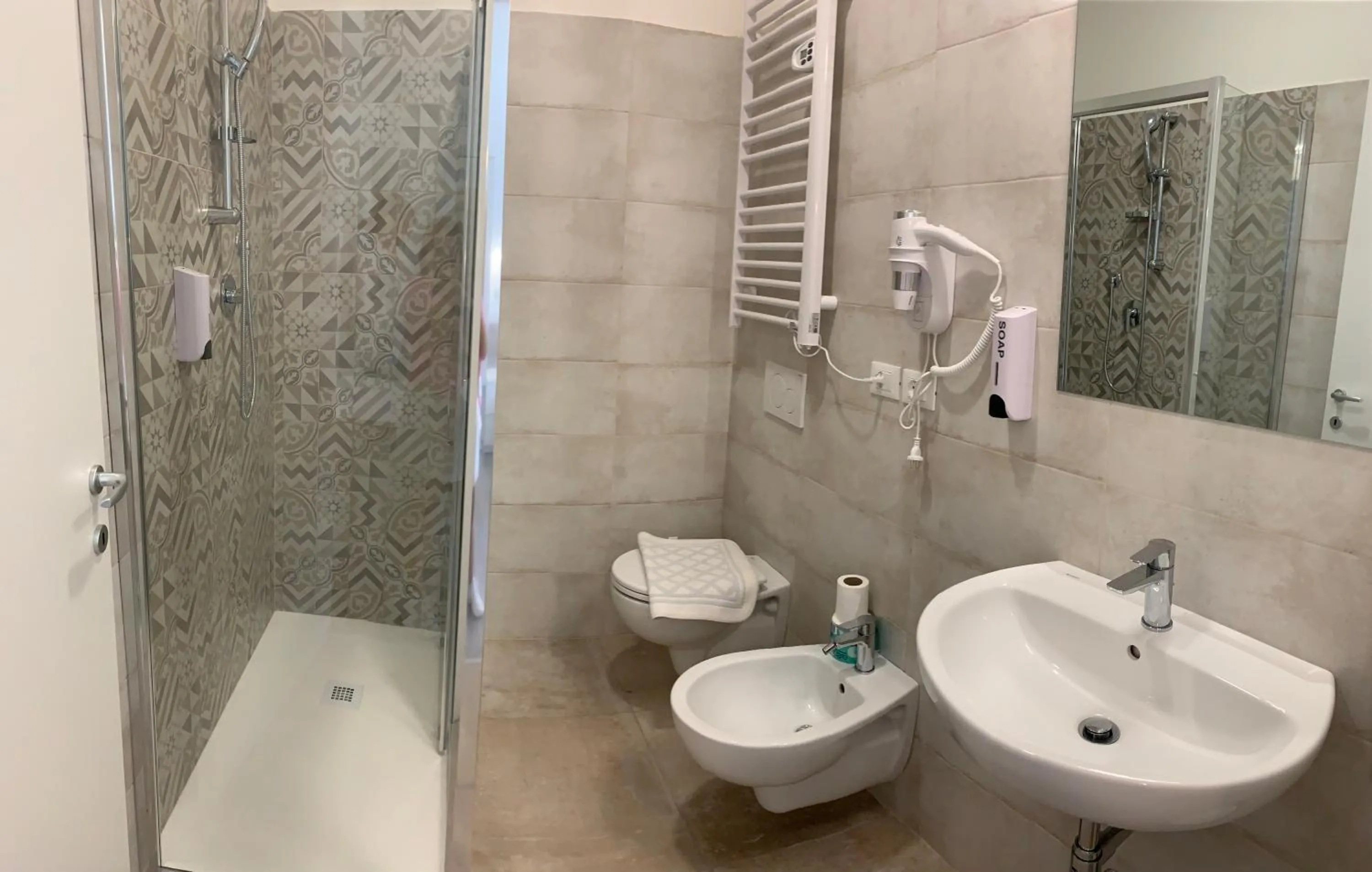 Shower in Hotel Laika