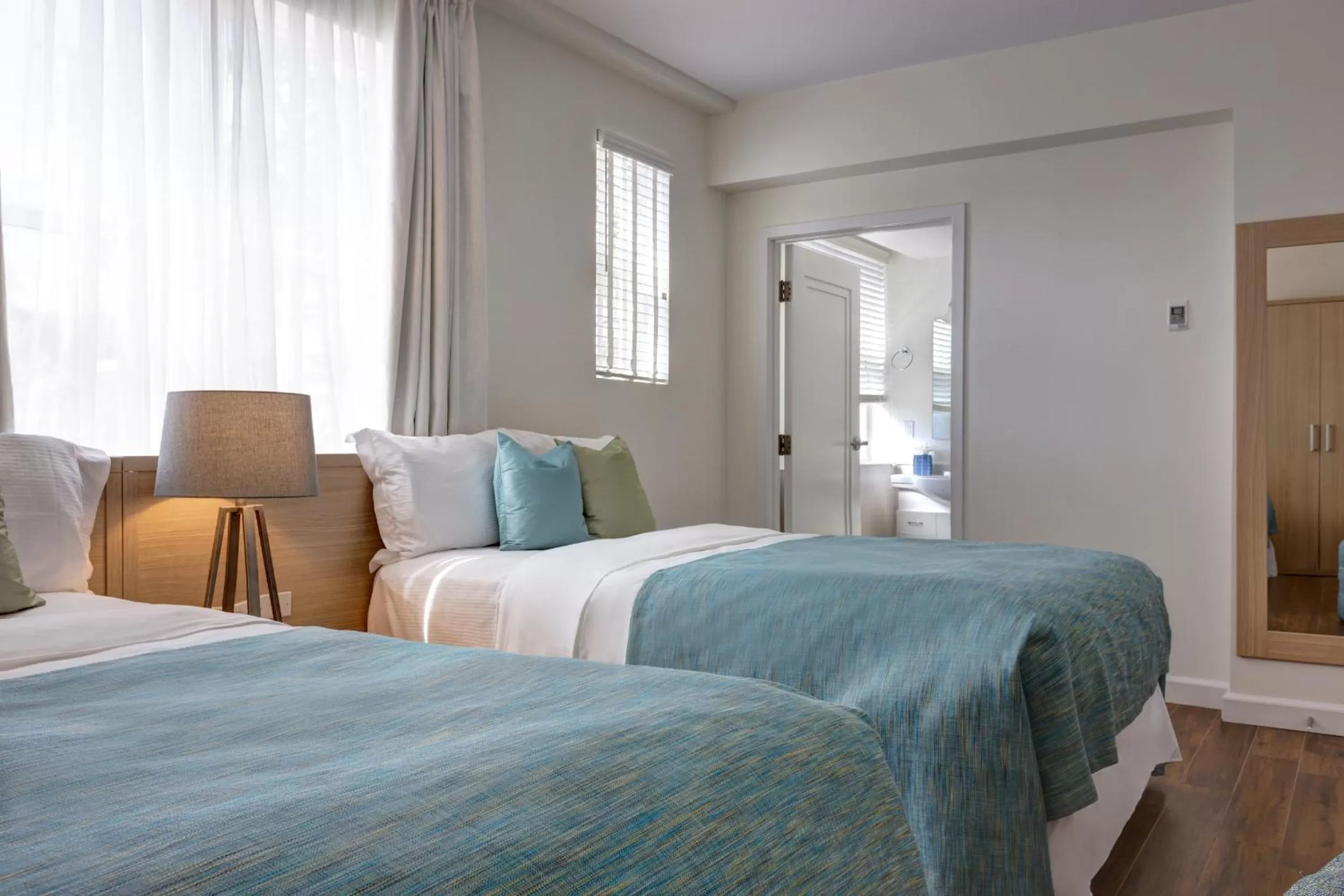 Photo of the whole room in Villa Italia South Beach