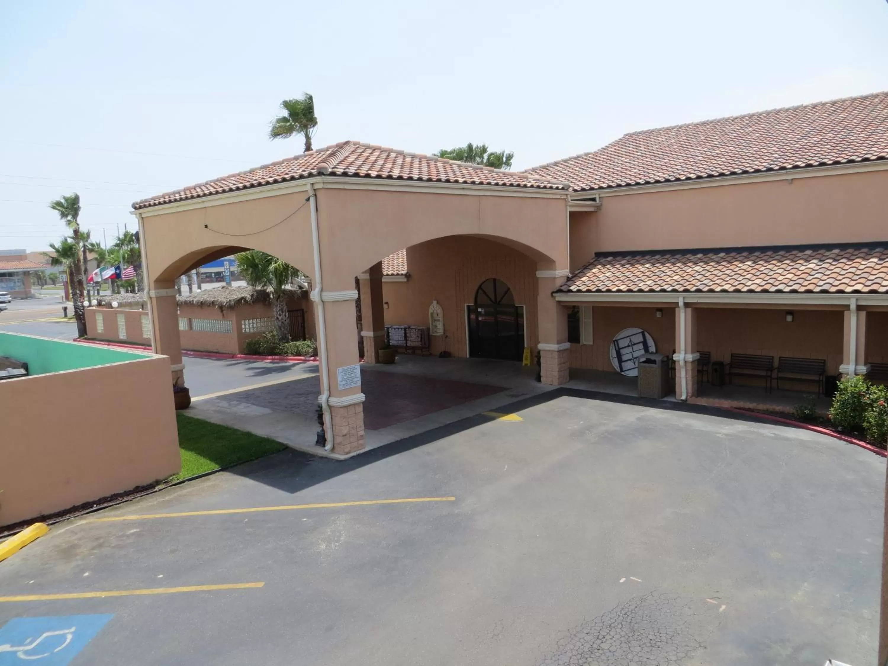 Facade/entrance in Super 8 by Wyndham South Padre Island