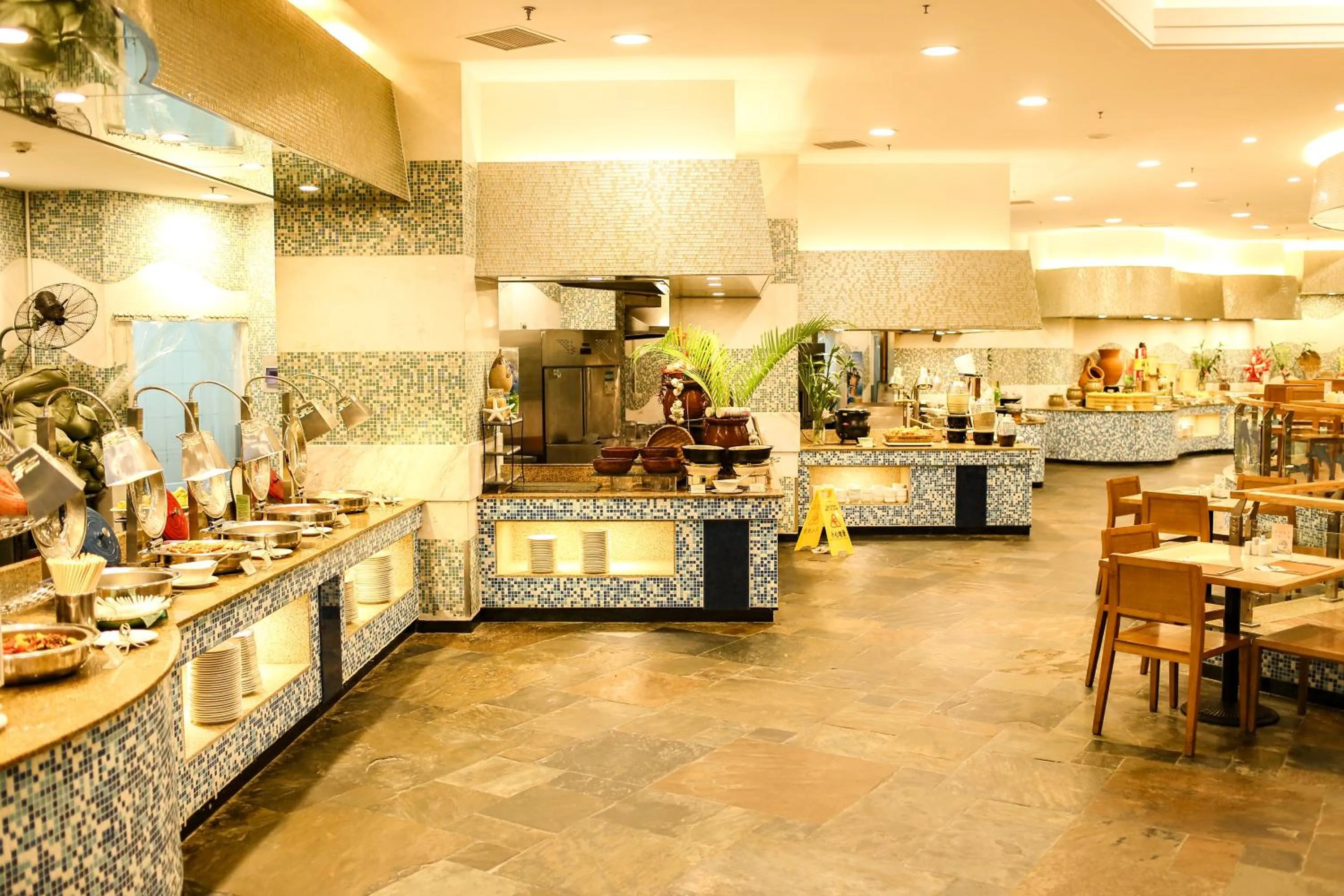 Food and drinks, Restaurant/Places to Eat in Sunshine Resort Intime Sanya