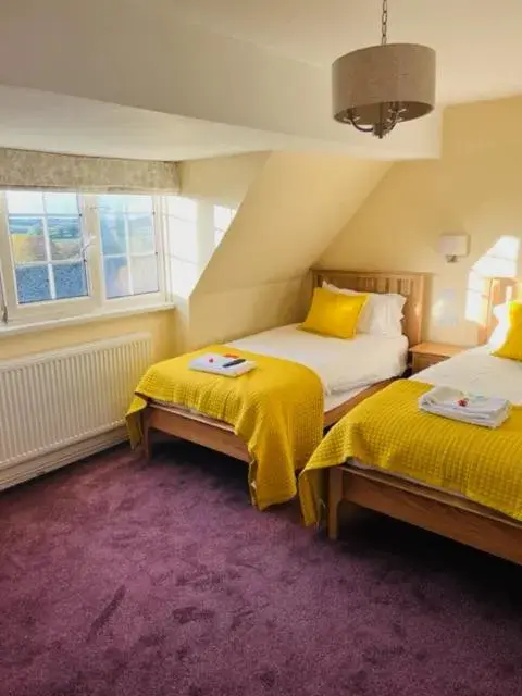 Twin Room in Crown & Cushion Hotel Twin Room in Crown & Cushion Hotel