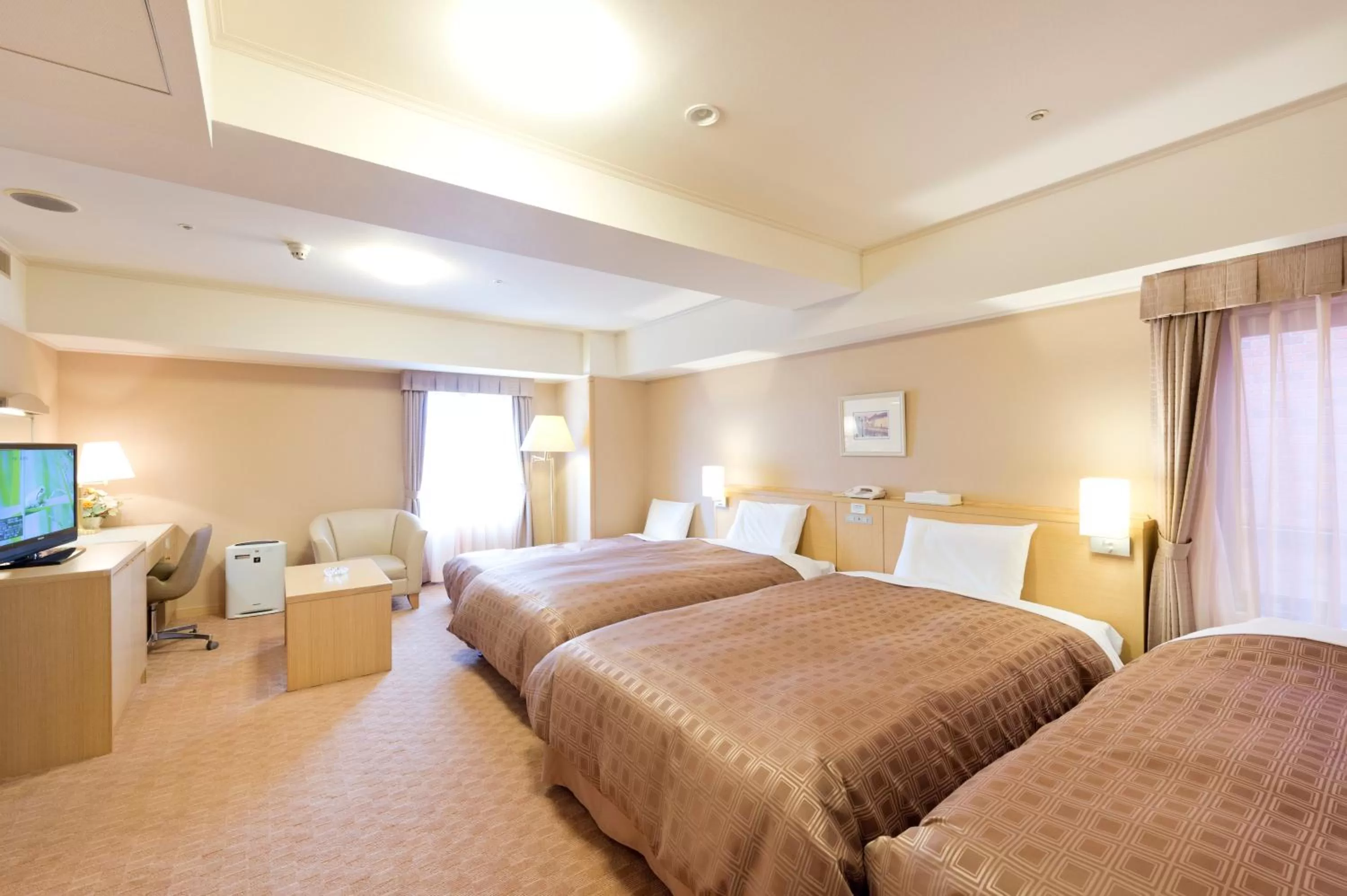 Photo of the whole room in Hotel Sunroute Sapporo