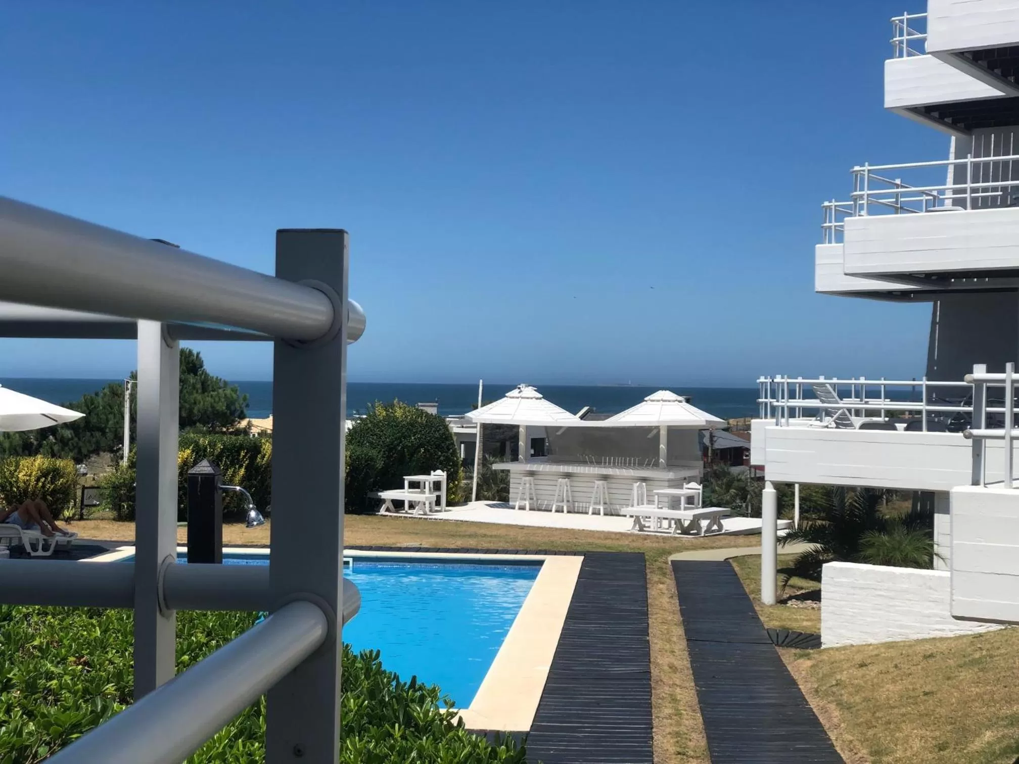 Balcony/Terrace, Swimming Pool in Hotel Las Olas Resort