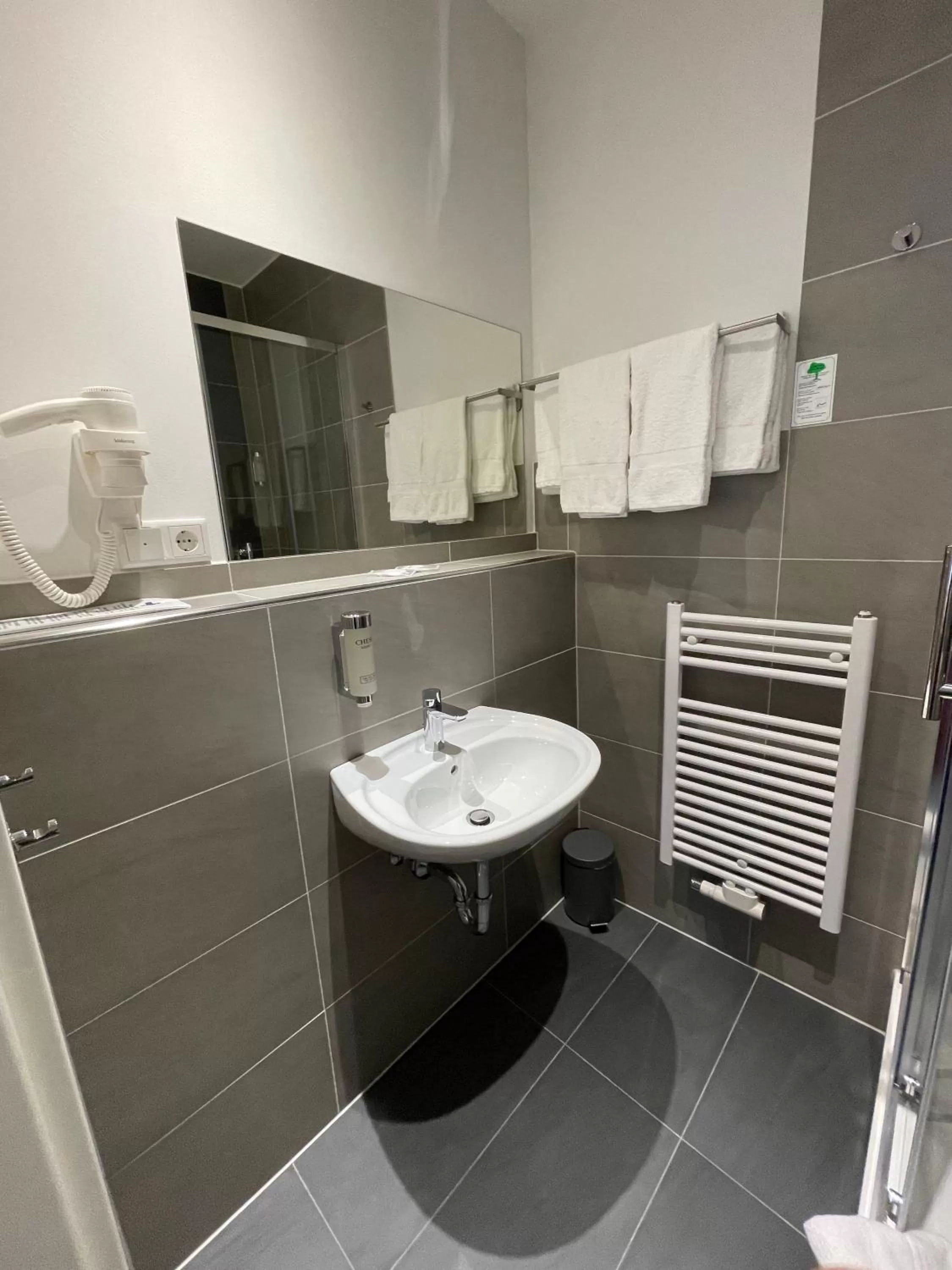 Bathroom in Palm Premium Hotel & Apartments