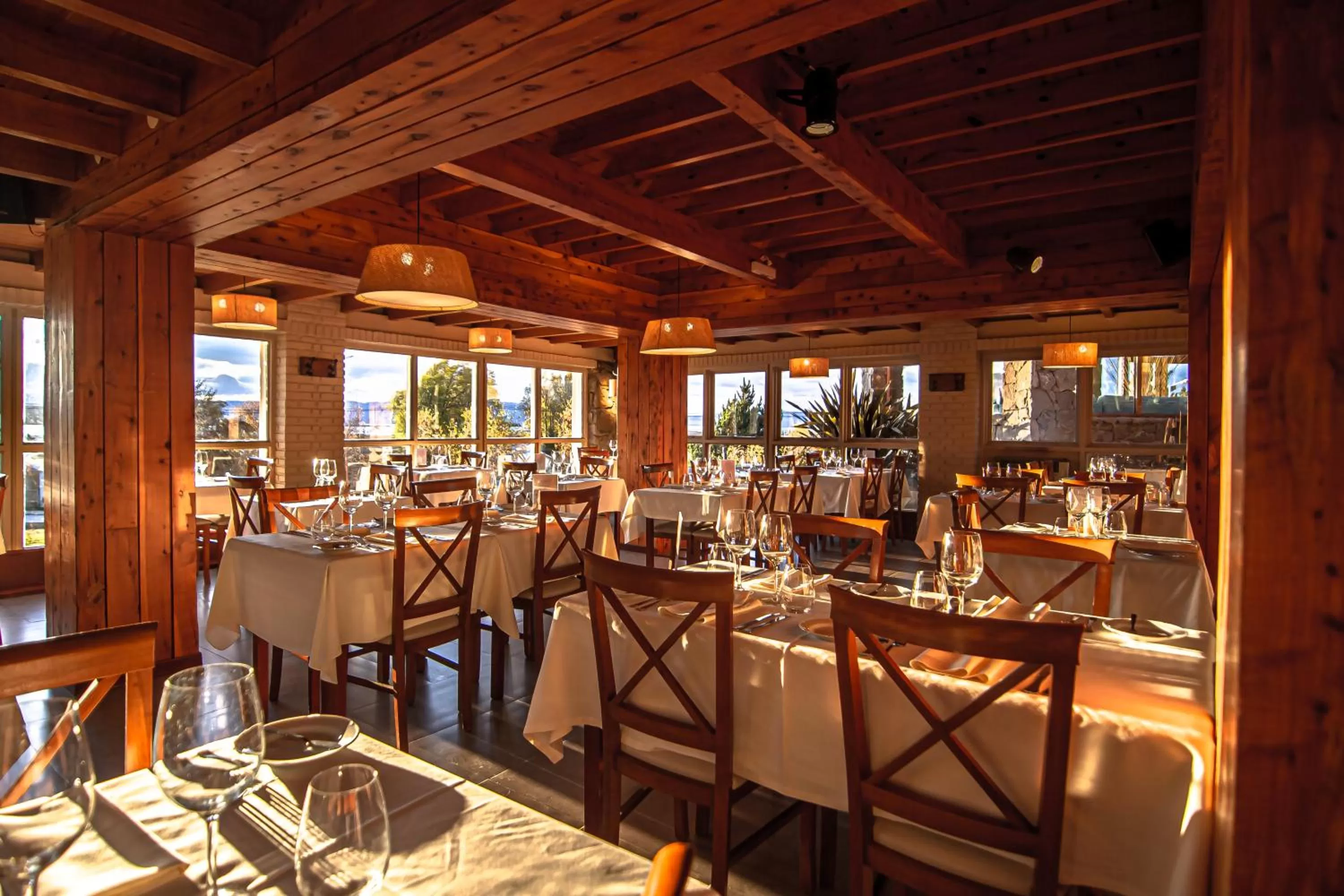 Restaurant/places to eat in Mirador del Lago Hotel