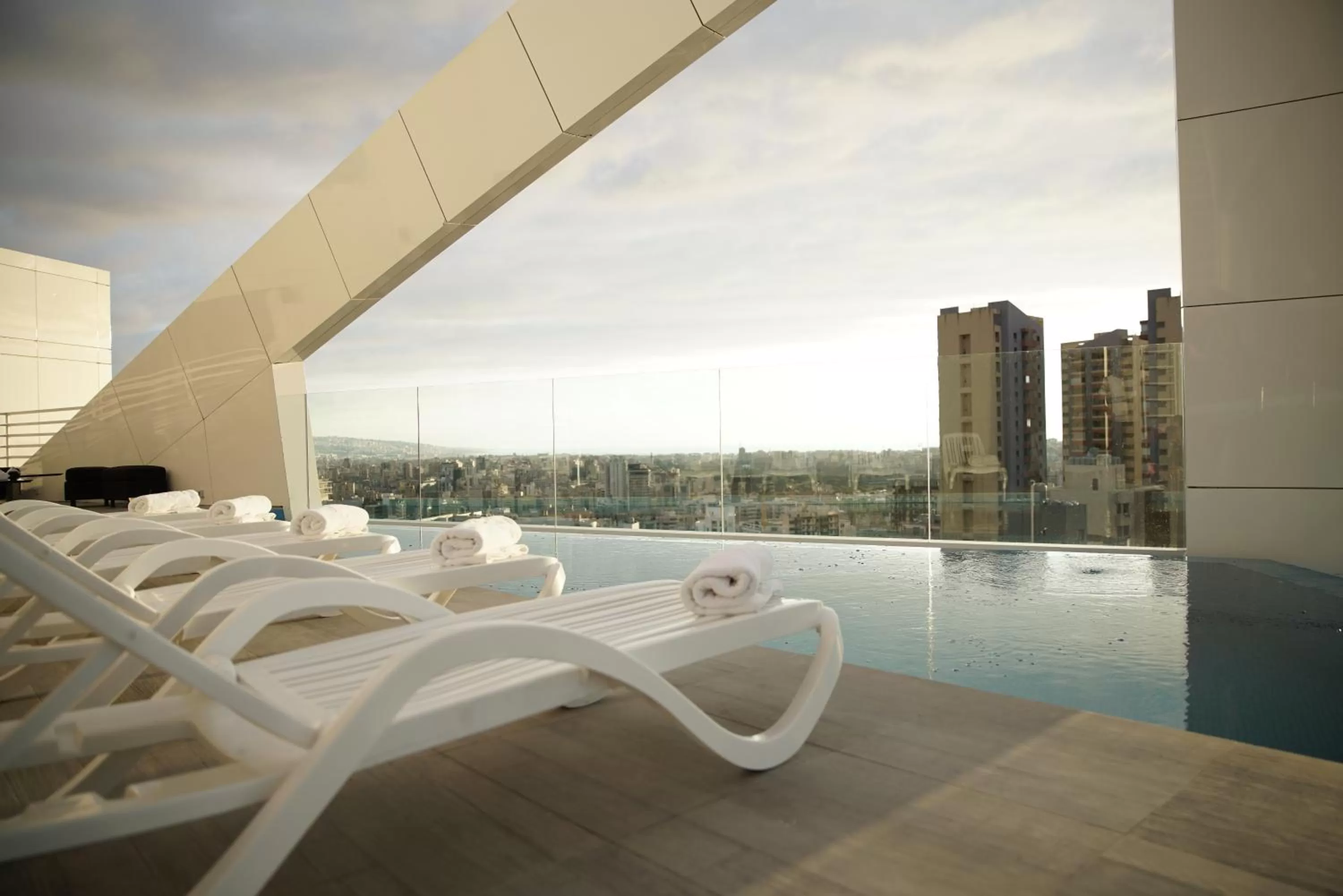 Swimming pool in Royal Tulip Achrafieh