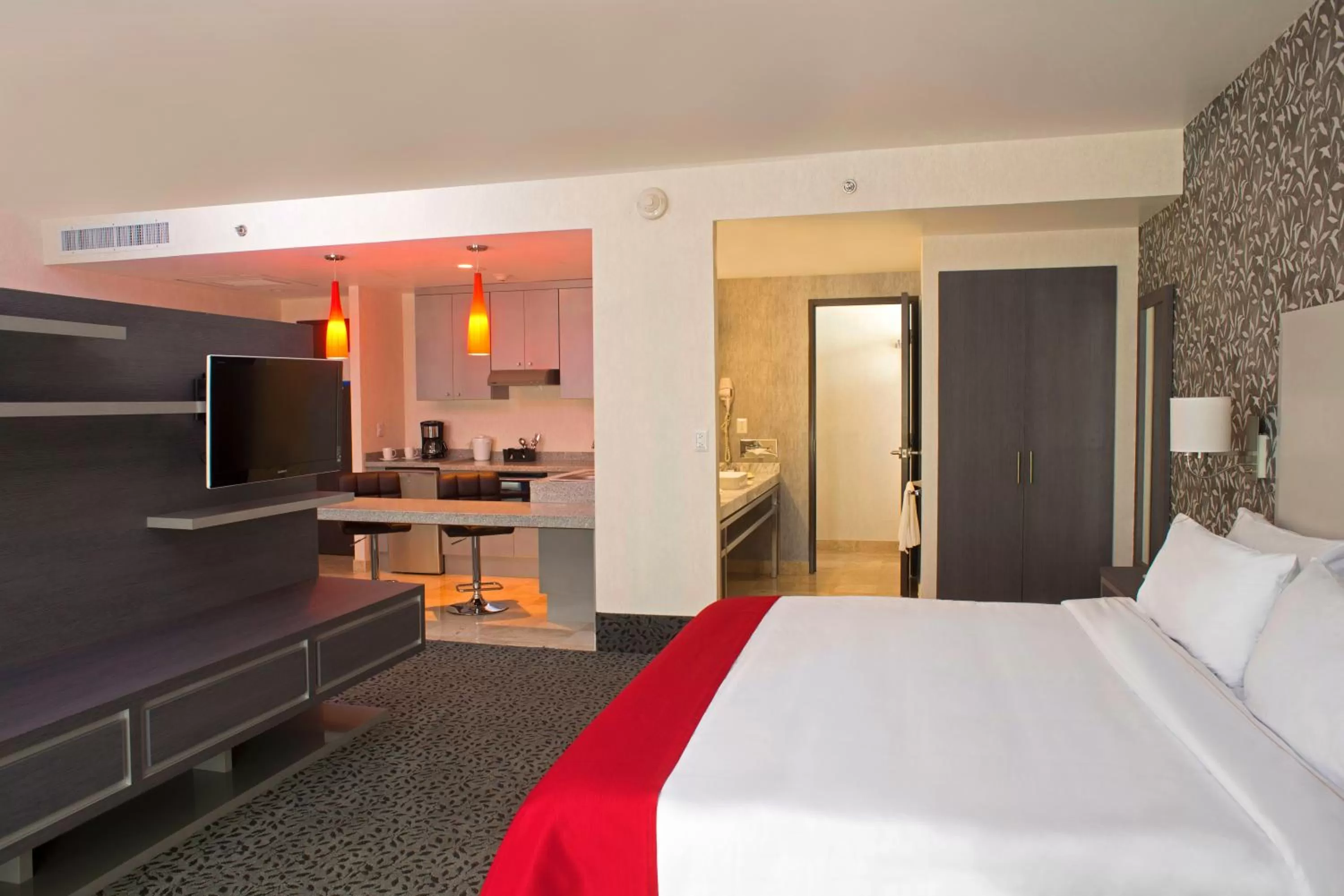Day, Bed in Holiday Inn Express & Suites Queretaro by IHG