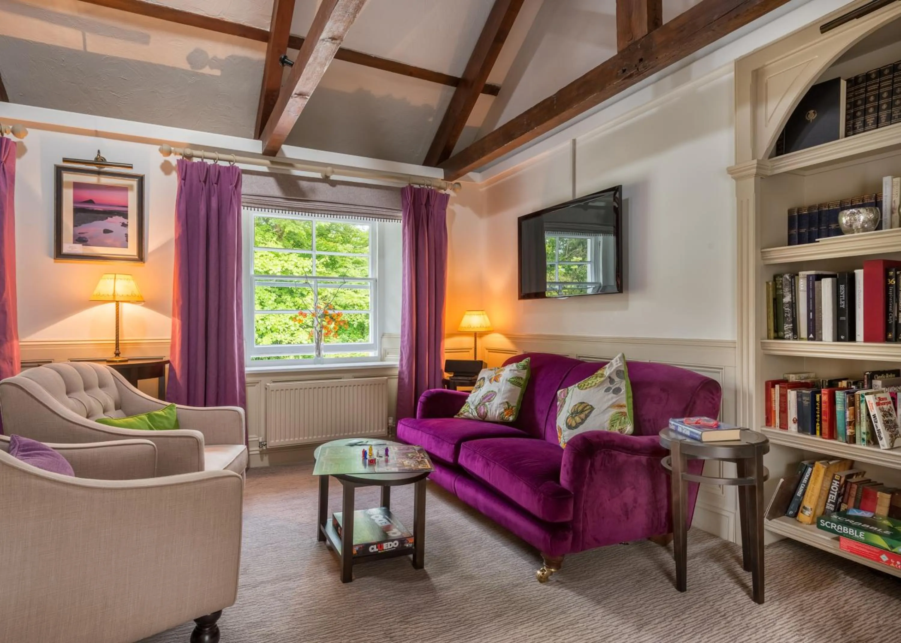 Communal lounge/ TV room in The Horn Of Plenty