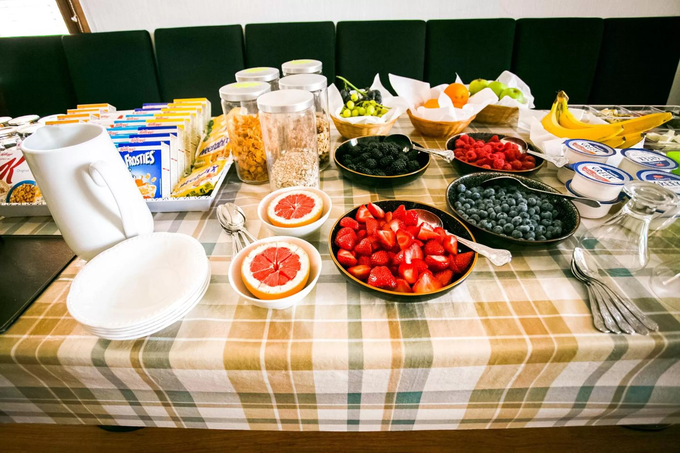 Breakfast in Corner Hotel