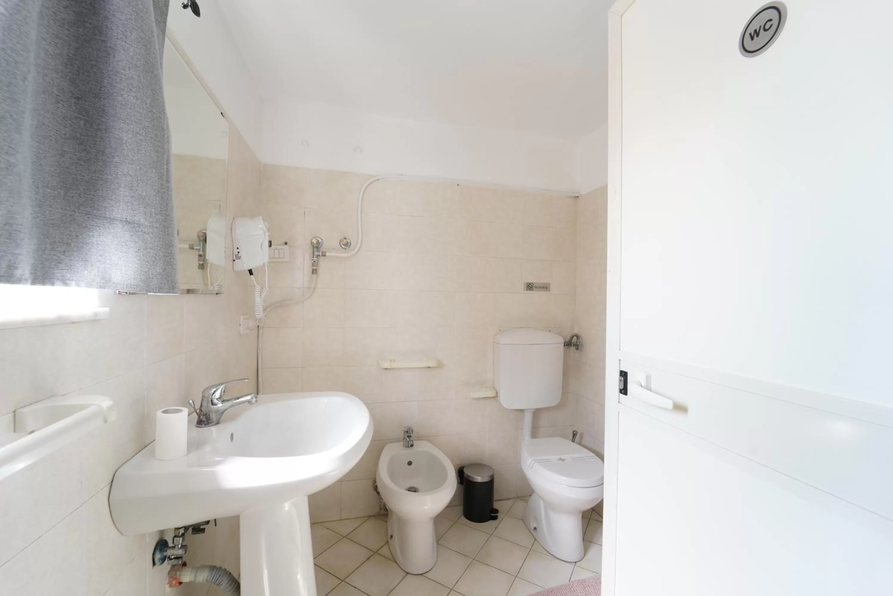 Bathroom in Airport suite