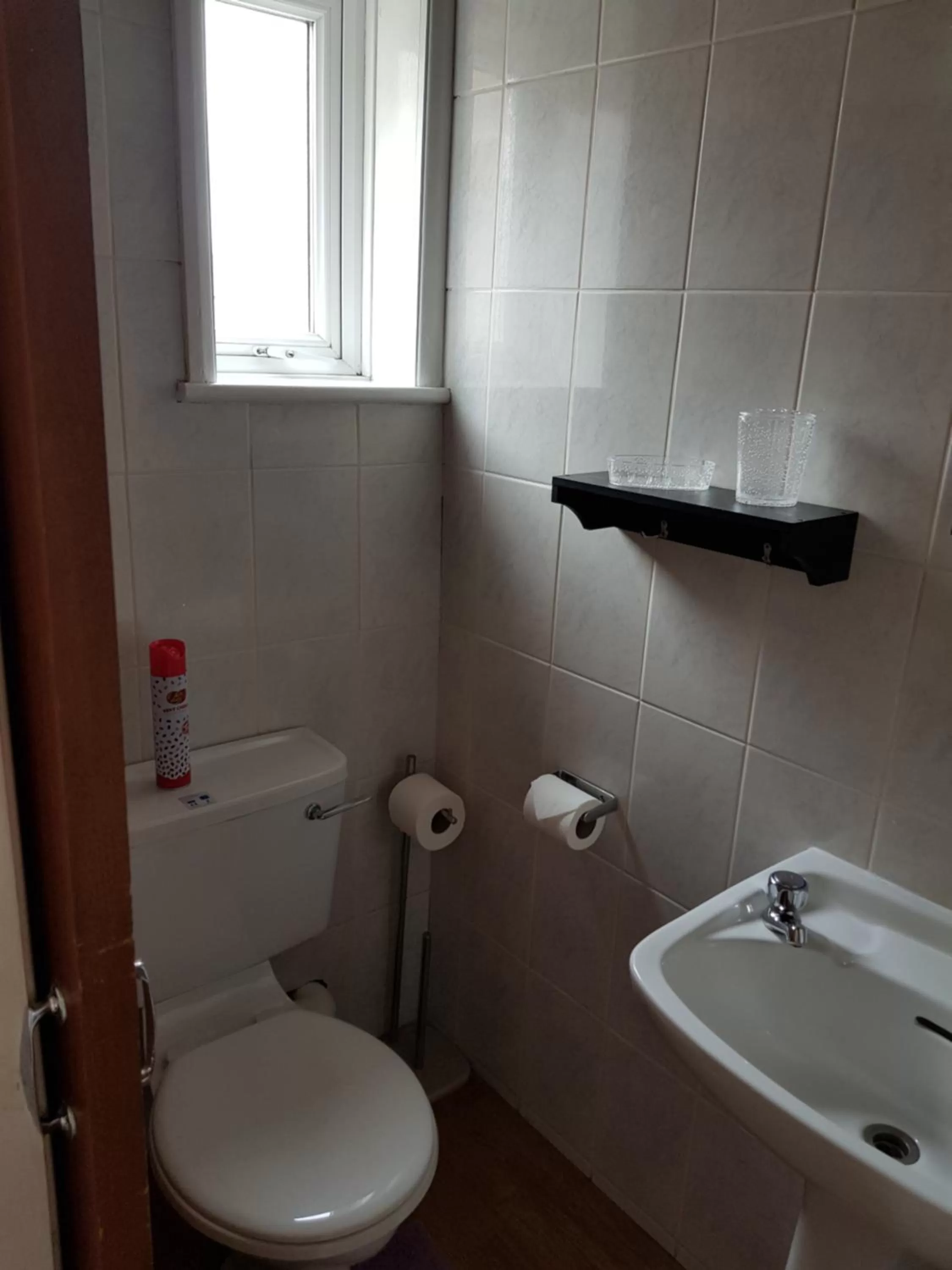 Bathroom in Sunnyside Hotel