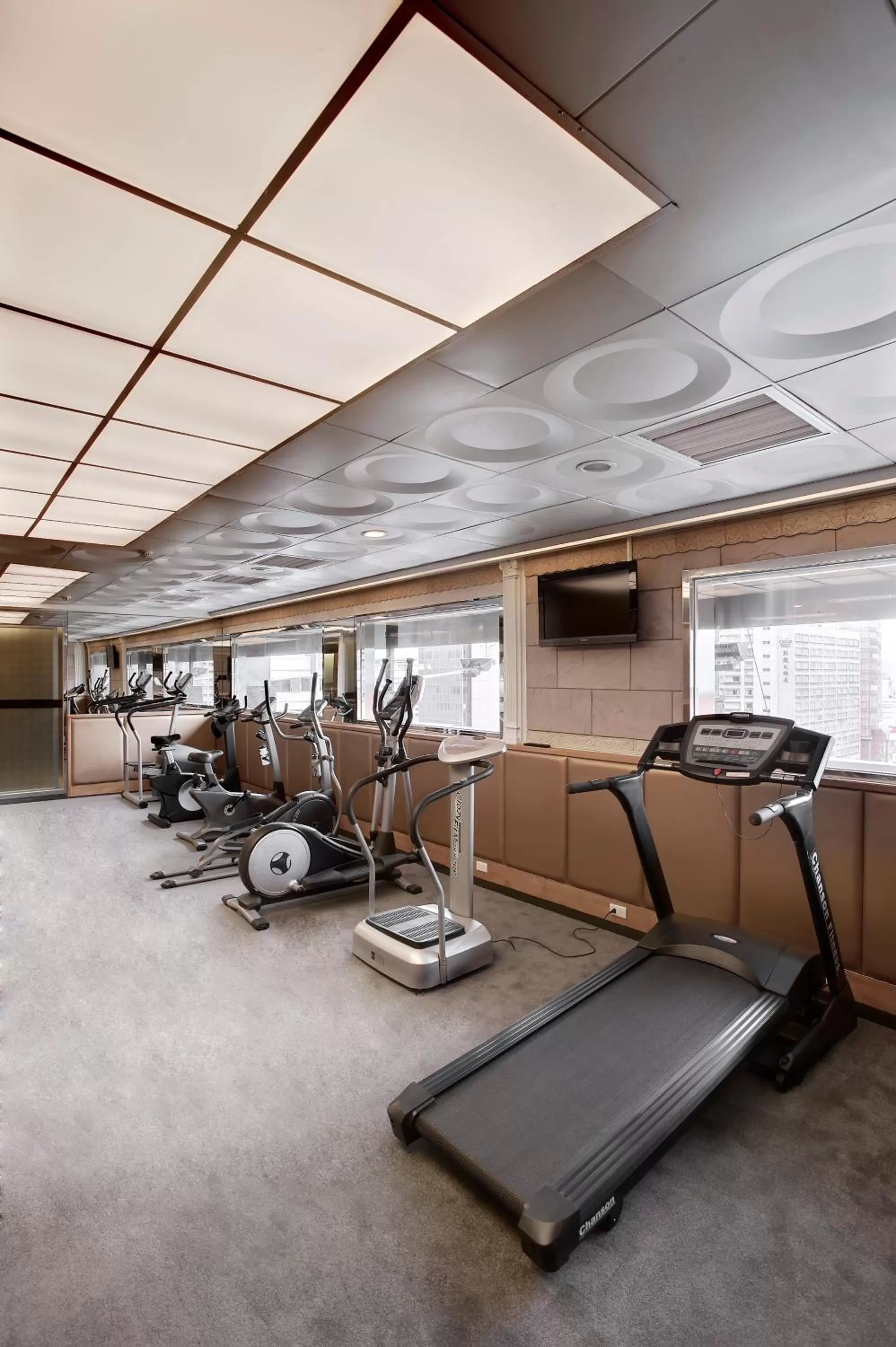 Fitness centre/facilities in Cosmos Hotel Taipei